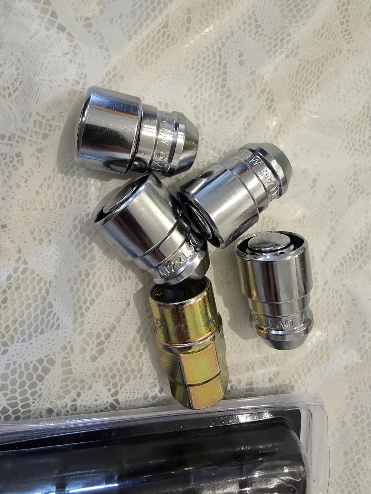 Gorilla Automotive 61631 Acorn Gorilla Guard Locks (12mm x 1.50 Thread Size) - Pack of 4 customer photo 1