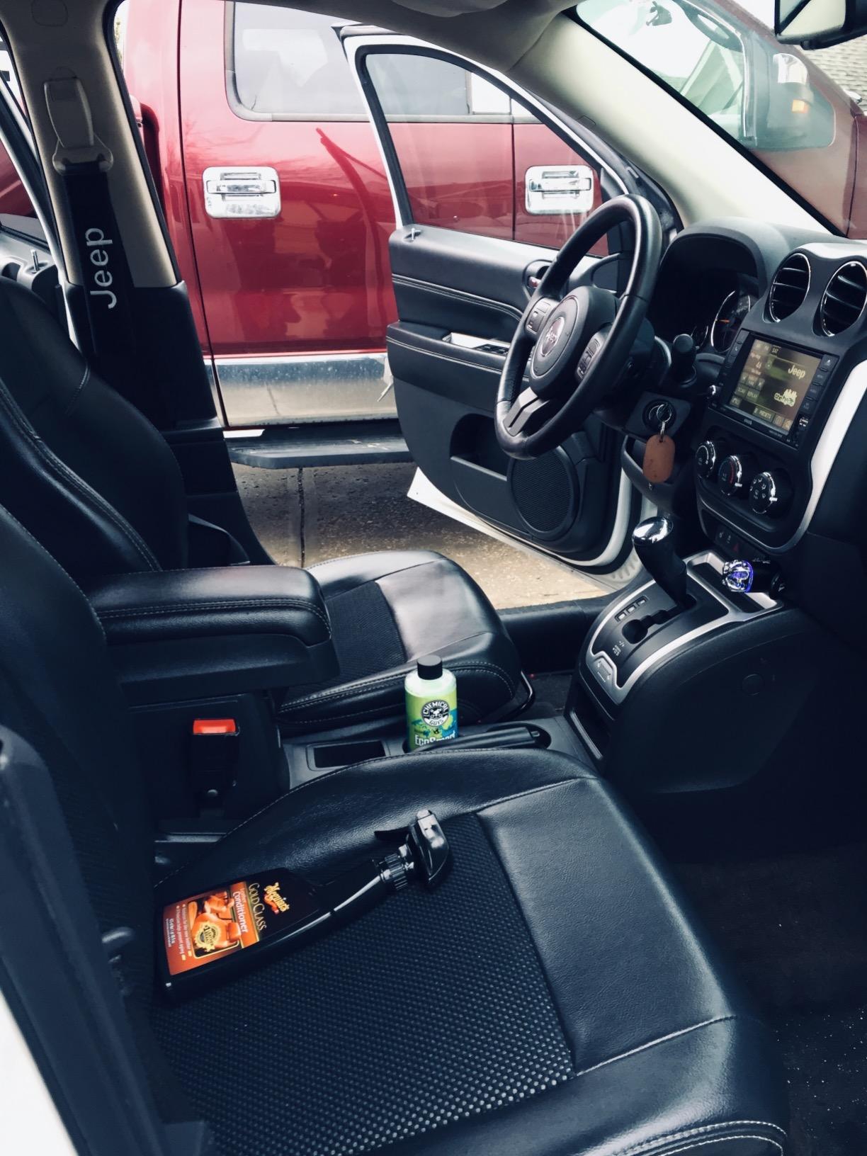 Meguiar's Gold Class Leather Conditioner Spray, 16 Oz customer photo 2