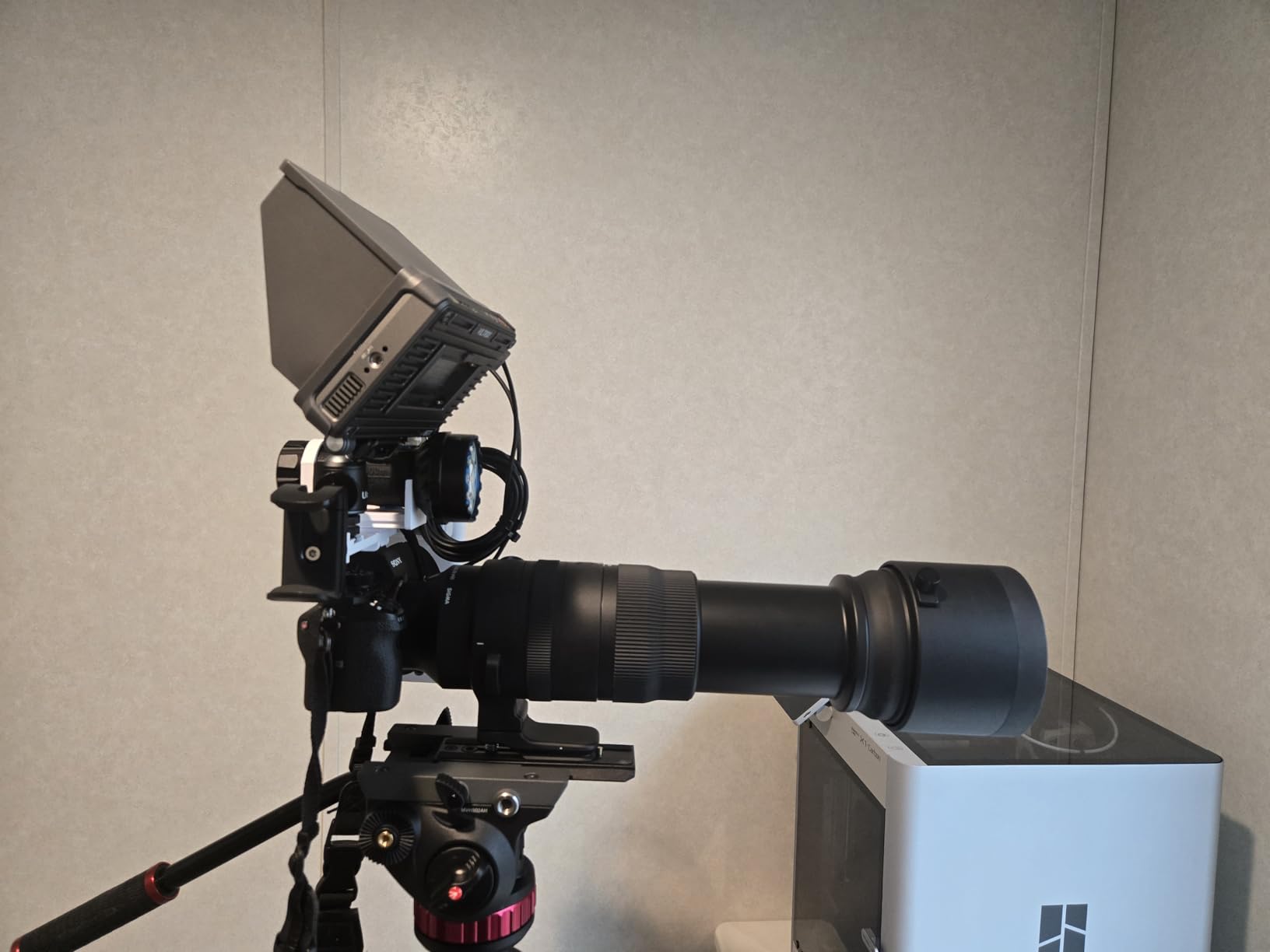 Manfrotto Video Head with Flat Base, Video Head for Compact Video Cameras and DSLR Cameras, for Filming, Videography, Content Creation, Vlogging, Live Streaming customer photo 1