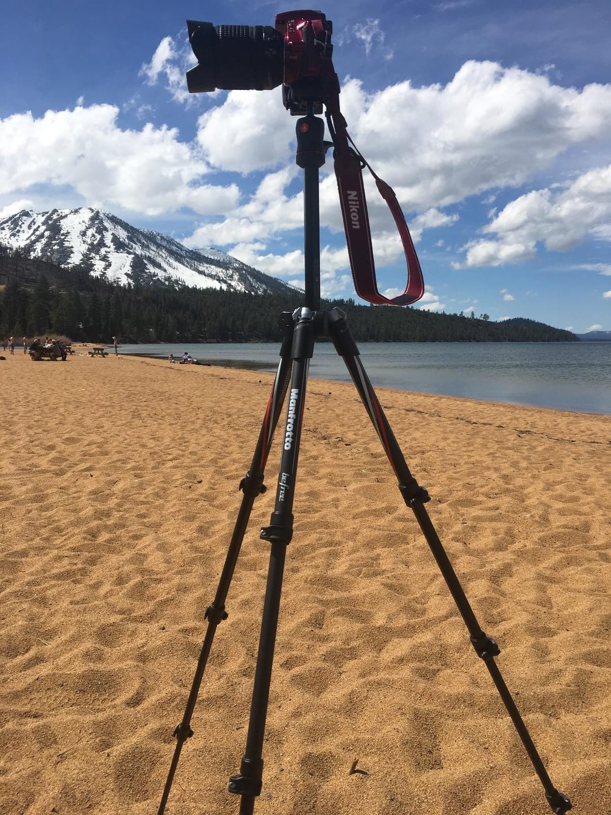 Manfrotto BeFree Compact Lightweight Carbon Fiber Tripod for Travel Photography (Black) customer photo 1