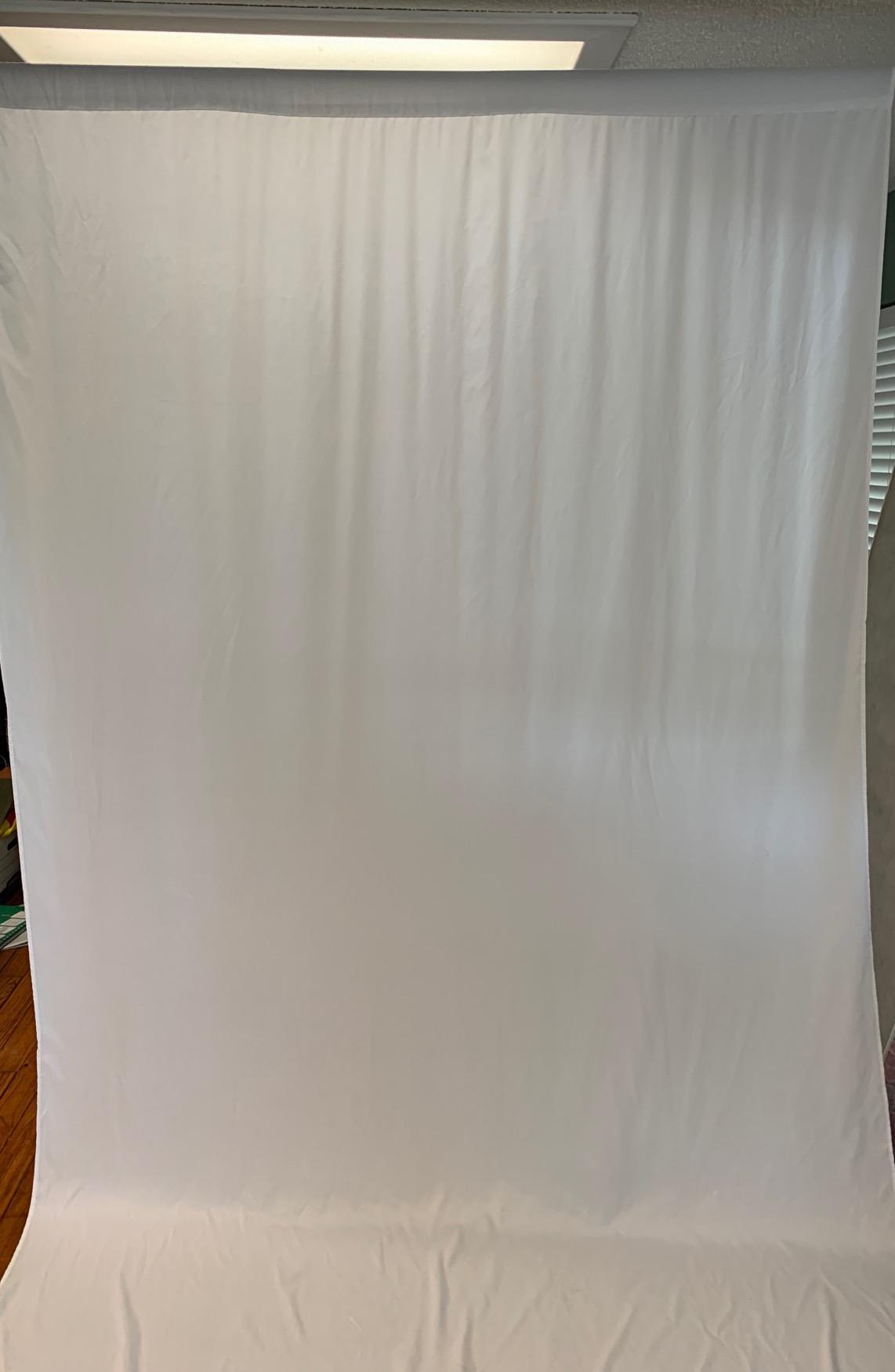 NEEWER 6x9 feet/1.8x2.8m Photo Studio 100% Pure Polyester Collapsible Backdrop Background for Photography, Video and Television (Backdrop ONLY) - Grey customer photo 2
