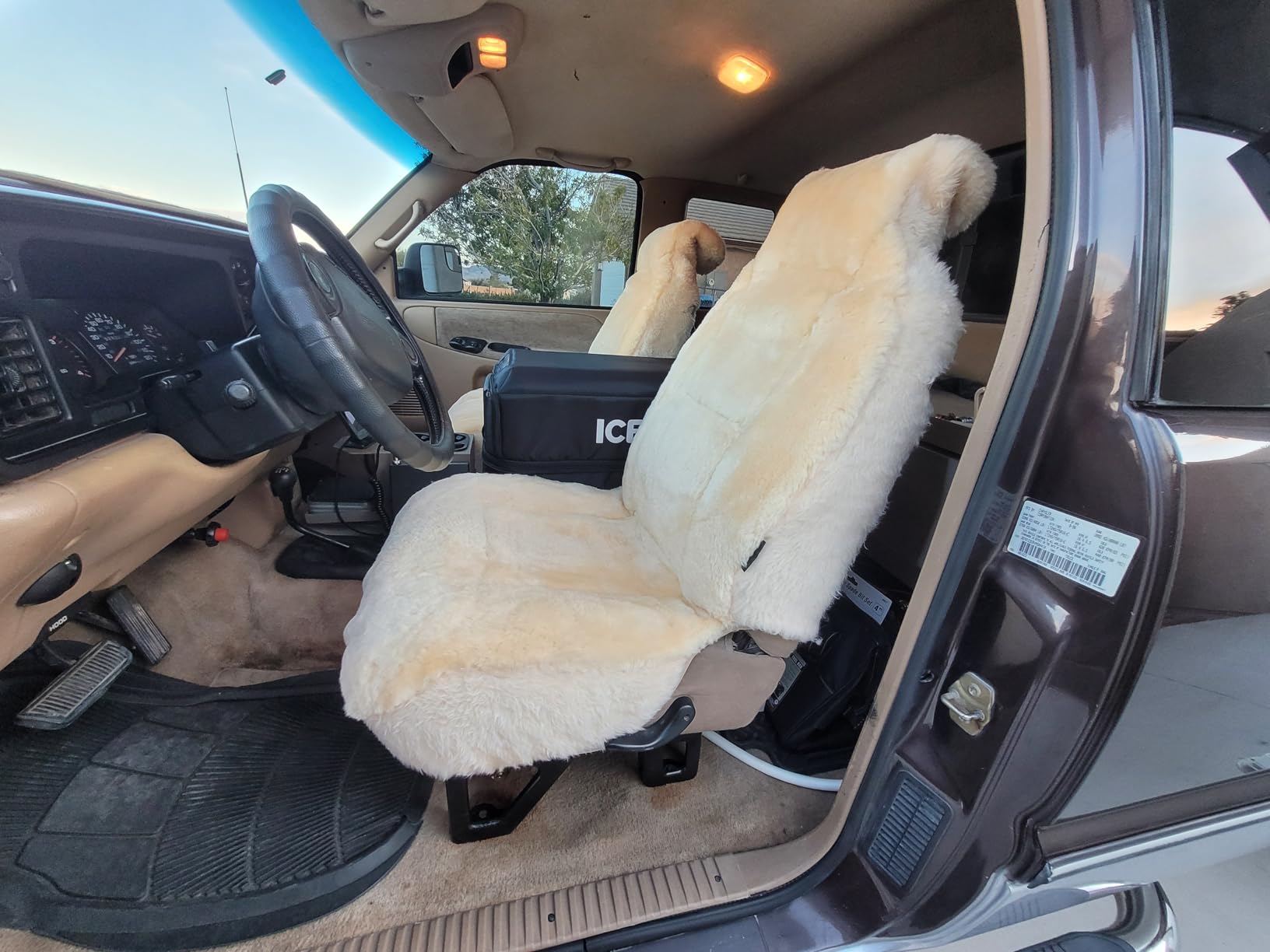 Eurow Australian Merino Sheepskin Car Seat Cover, Plush Universal Fit for Most Vehicles, Summer Cool & Winter Warm, Side Airbag Safe, Easy Installation, 56 x 23 Inches, Single Seat, Gray customer photo 2