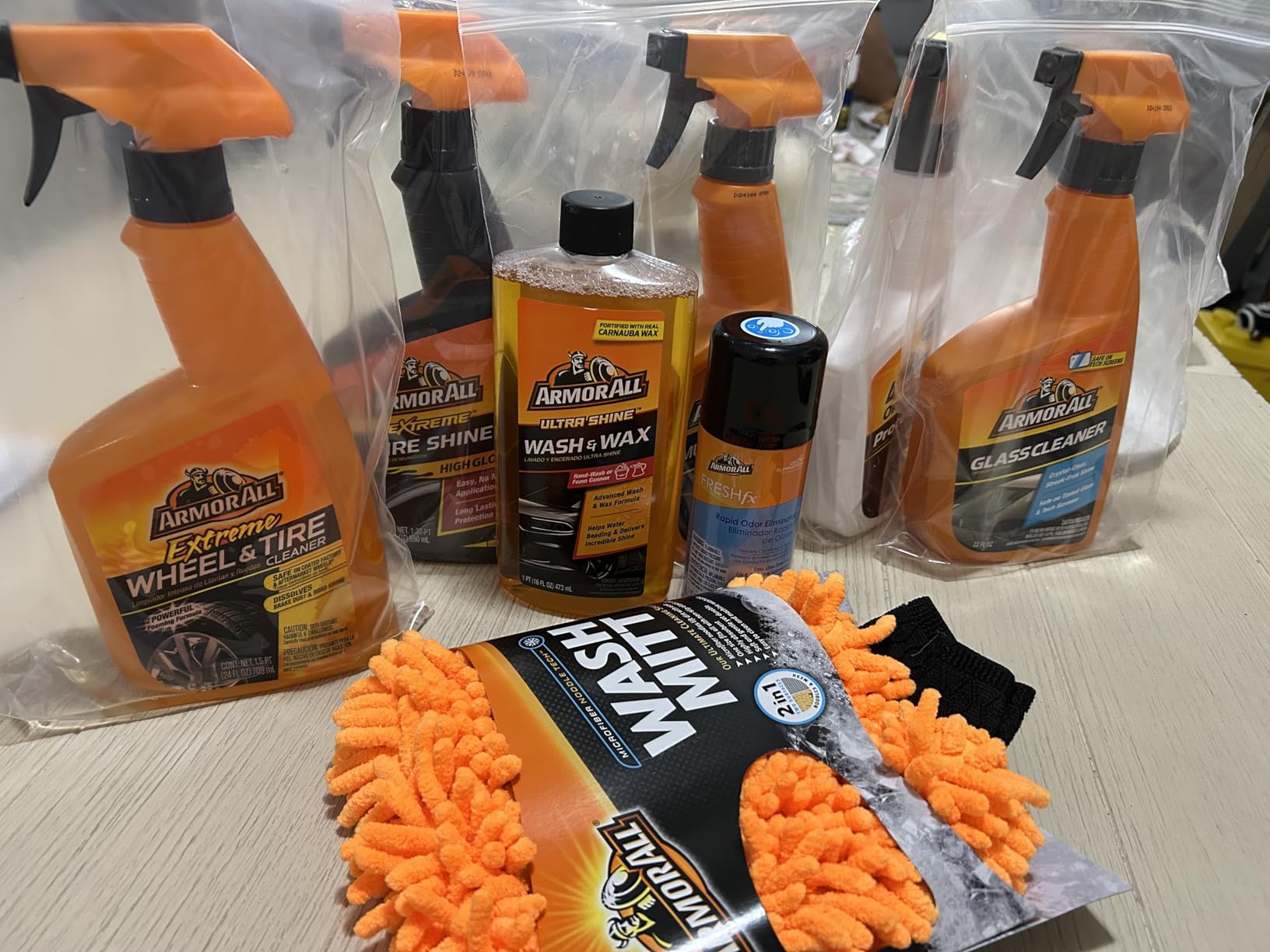 Armor All Ultimate Premier Car Care Kit, 8 Pieces, Includes Tire and Wheel Cleaners, Exterior and Interior Car Cleaning Supplies customer photo 2