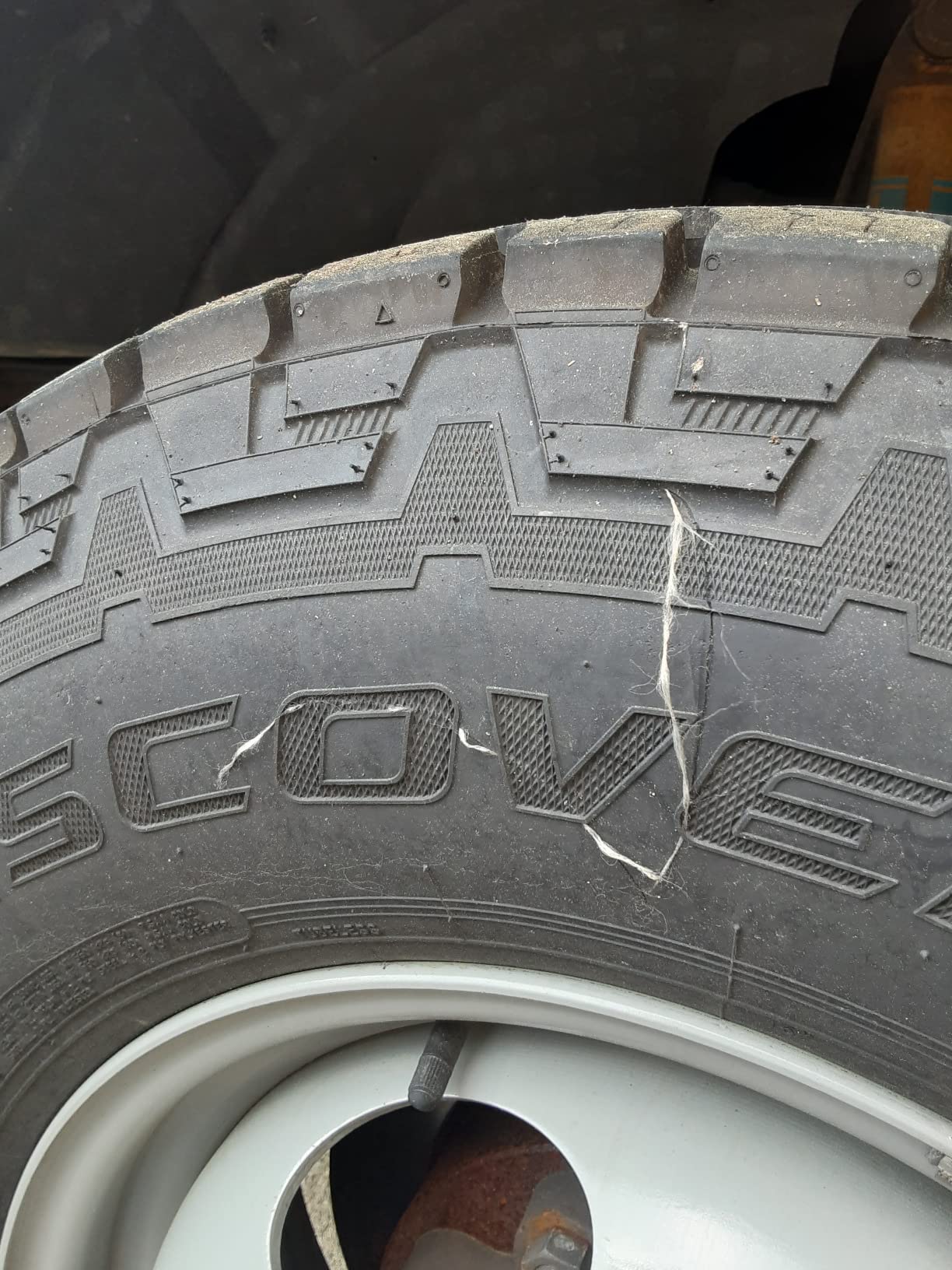 Cooper Discoverer AT3 LT All-Season LT265/70R16 121/118R Tire customer photo 2