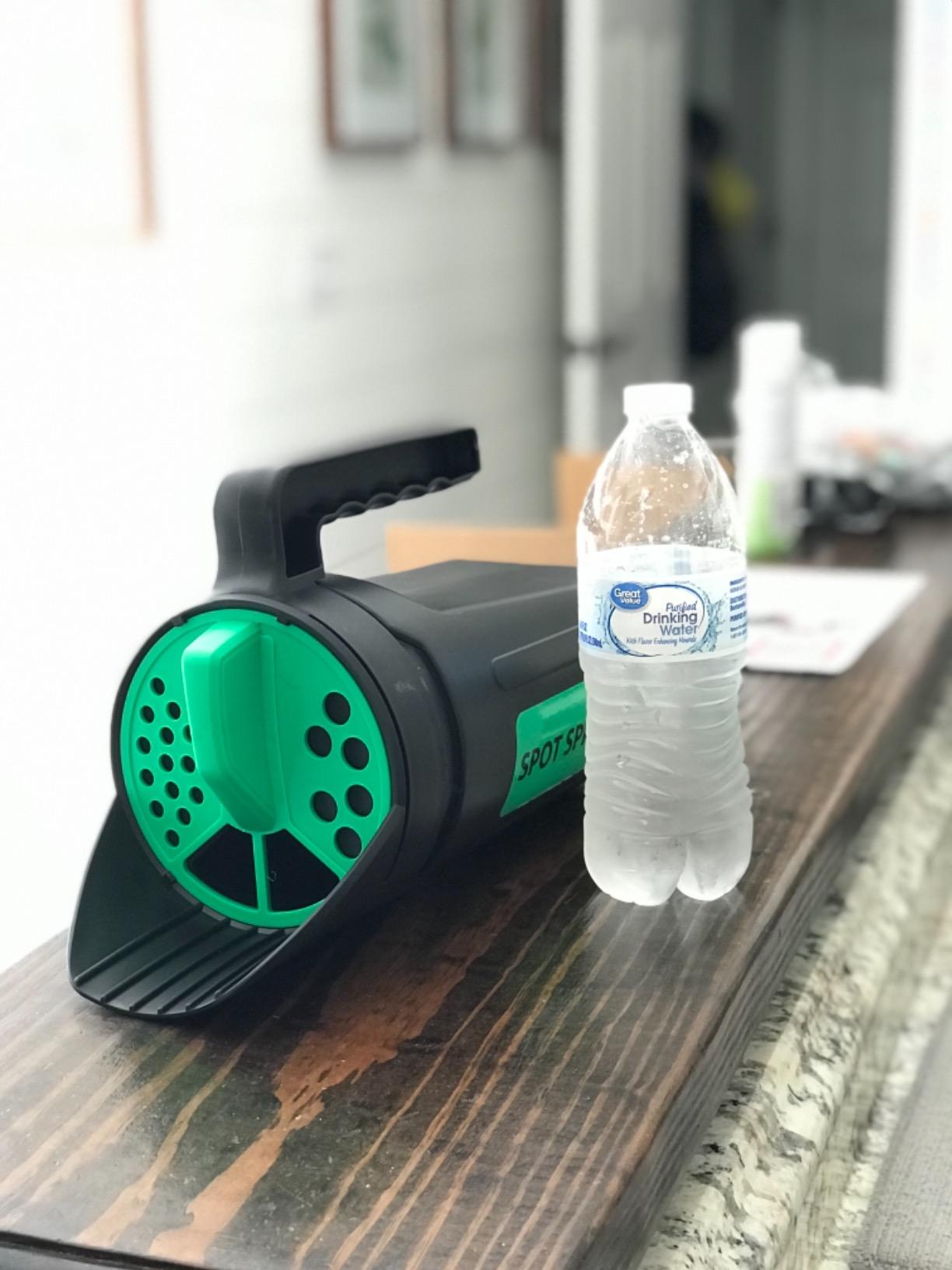 Hand Spreader Shaker for Seed, Salt, De-Icer, Ice Melt, Earth Food and Fertilizer - Multiple Opening Sizes for Any Need - Up to 80 Oz customer photo 1