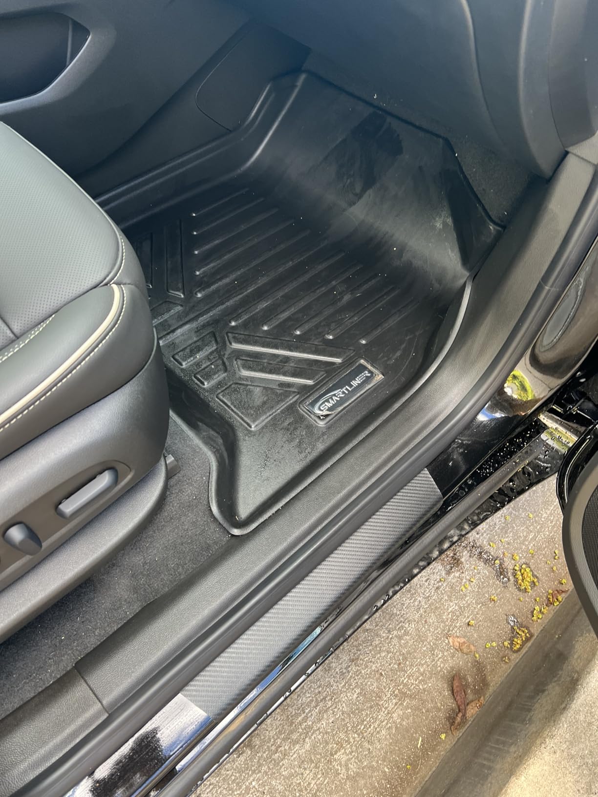 SMARTLINER Custom Fit Floor Mats 3 Row Liner Set Compatible with 2018-2023 Chevrolet Traverse customer photo 2