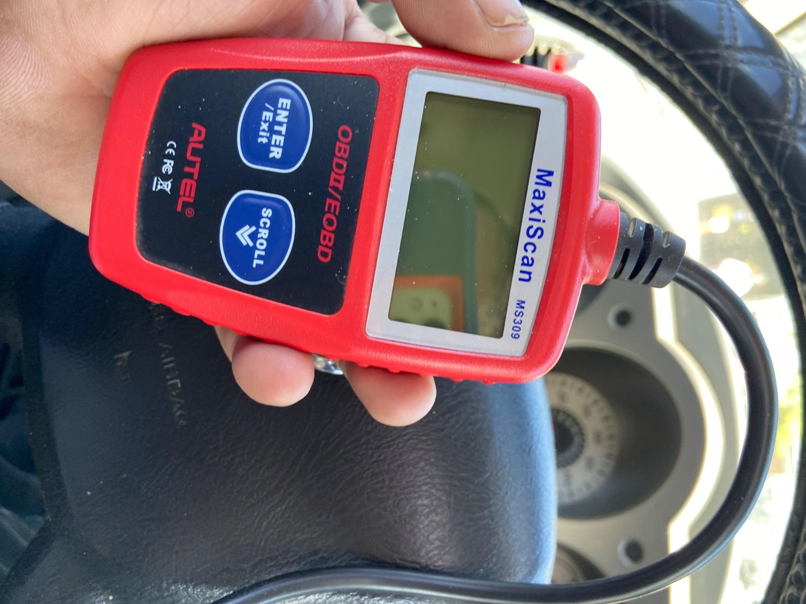Autel OBD2 Scanner MS309 Universal Car Engine Fault Code Reader, Check Engine Light and Emission Monitor Status, OBDII CAN Diagnostic Scan Tool customer photo 1