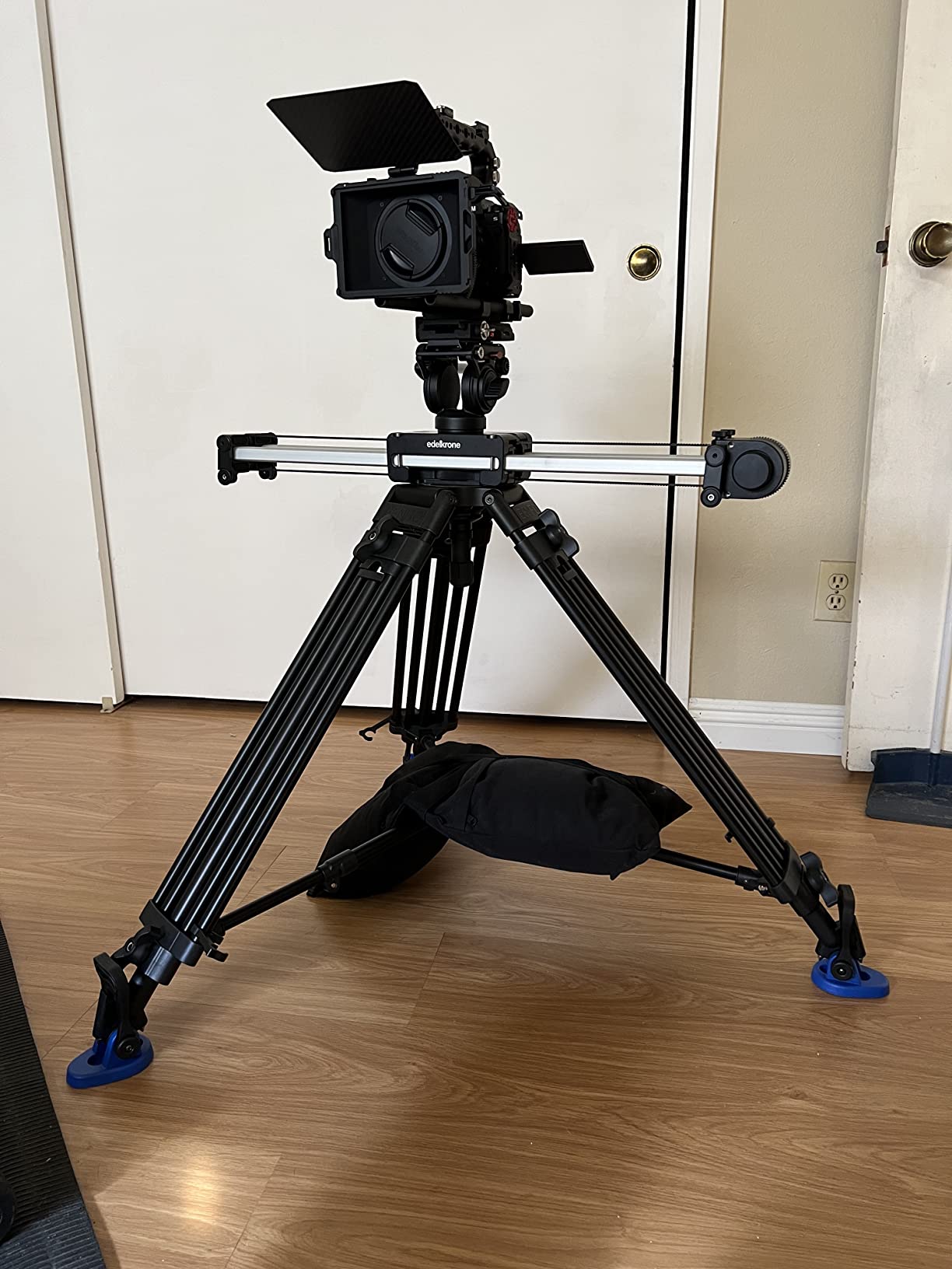 Cayer H8 Tripod Fluid Head, 60mm Base Video Head 13.2 Lb Load for Camera customer photo 1