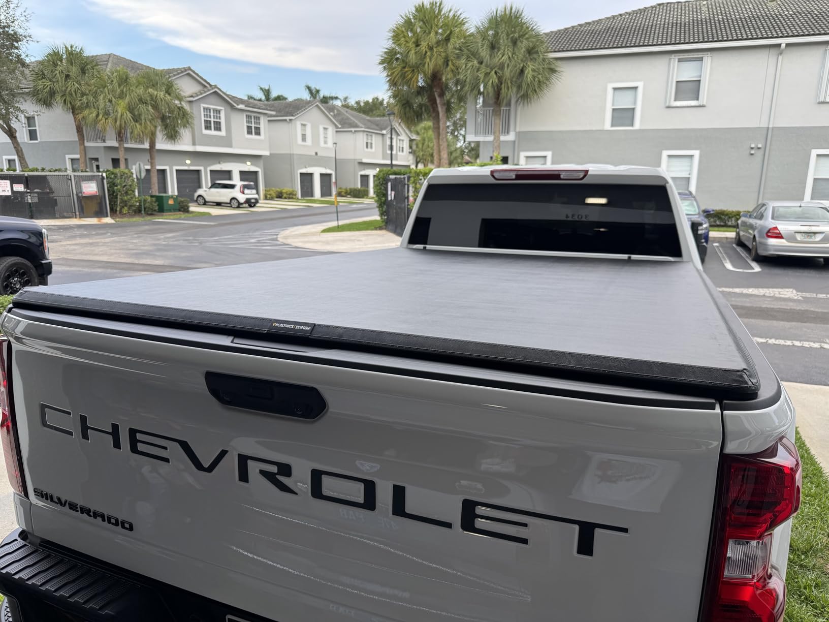 RealTruck TruXedo TruXport Soft Roll Up Truck Bed Tonneau Cover | 272801 | Fits 2019-2025 Chevy/GMC Silverado/Sierra 1500, 2020-21 2500/3500HD 8' 2