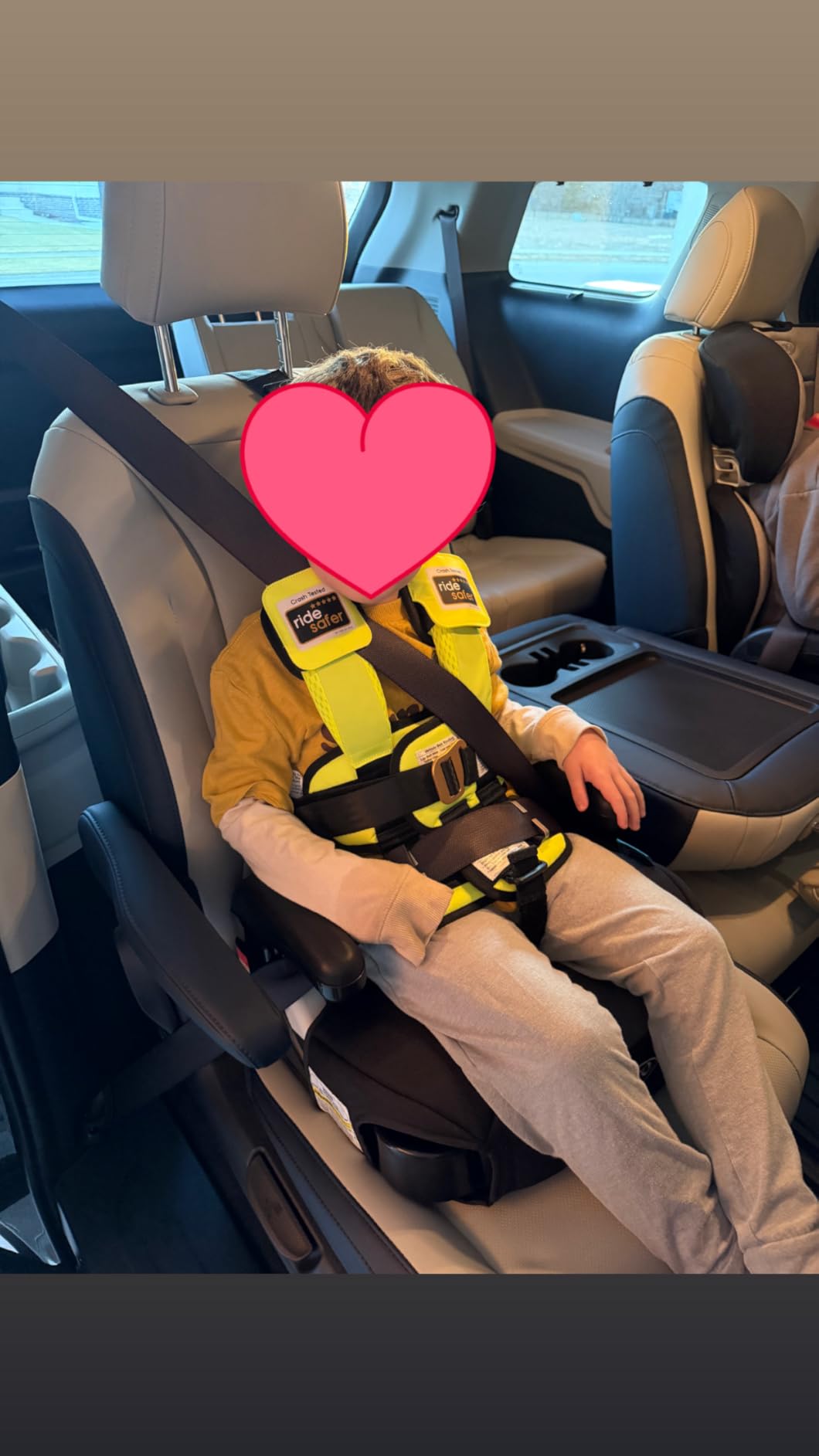 RideSafer Gen 5 - Extra Large Black, Lightweight, Compact, Portable Car Seat - Perfect for Travel and Everyday Child Safety customer photo 2