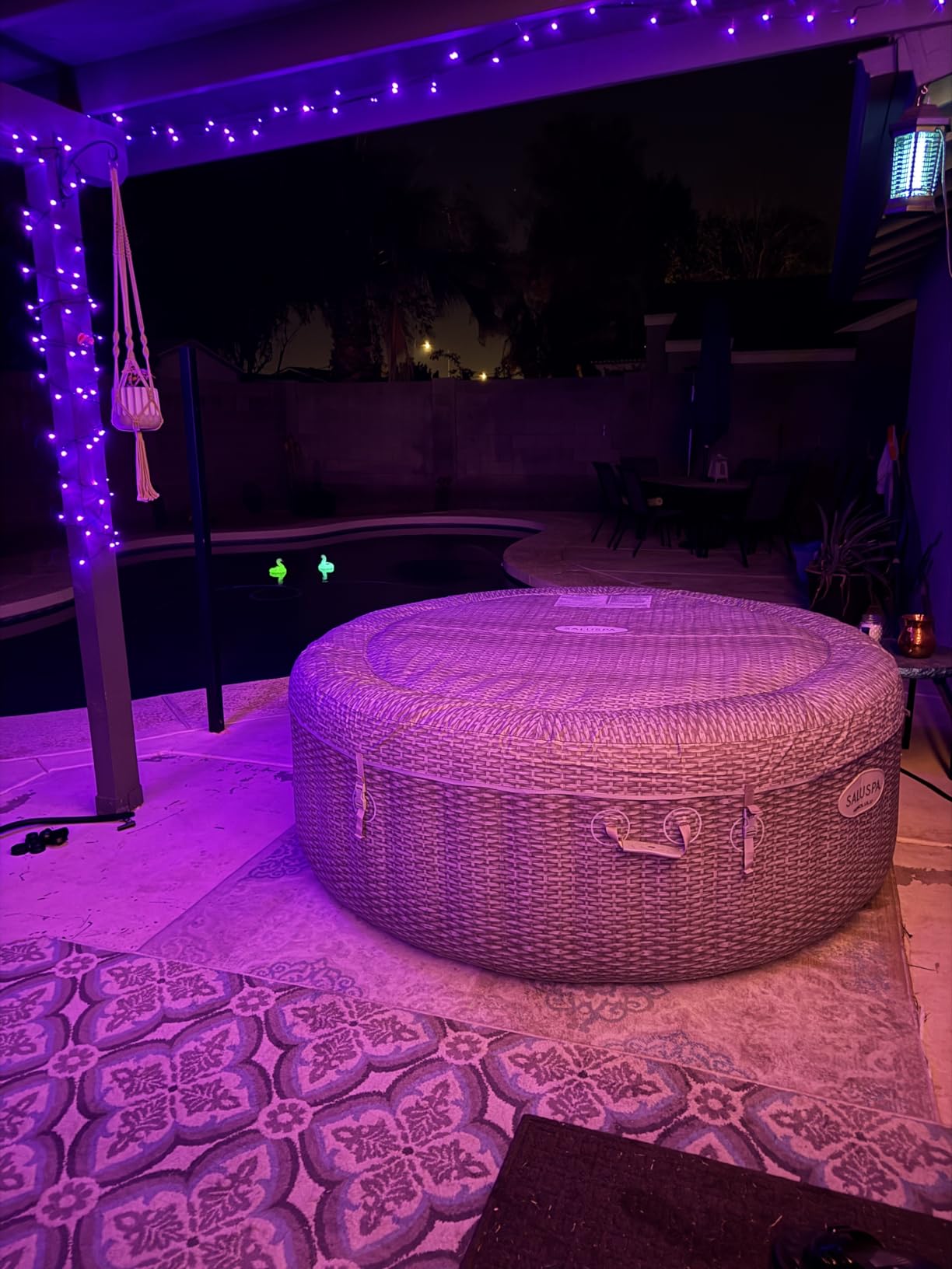 Bestway 4-6 Person SaluSpa Honolulu AirJet Inflatable Hot Tub Spa, 77