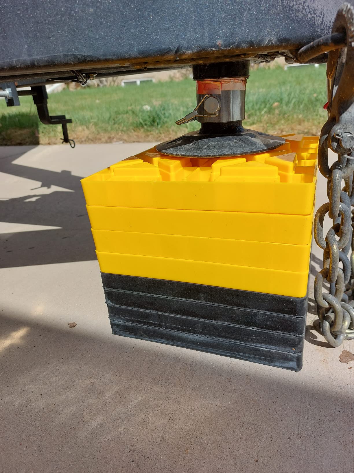 Homeon Wheels 10 Packs Rv/Camper Leveling Blocks, Chocks Anti-Slip Pads Design Include One Wheel Chock and Carrying Bag for Camper Travel Trailer customer photo 1