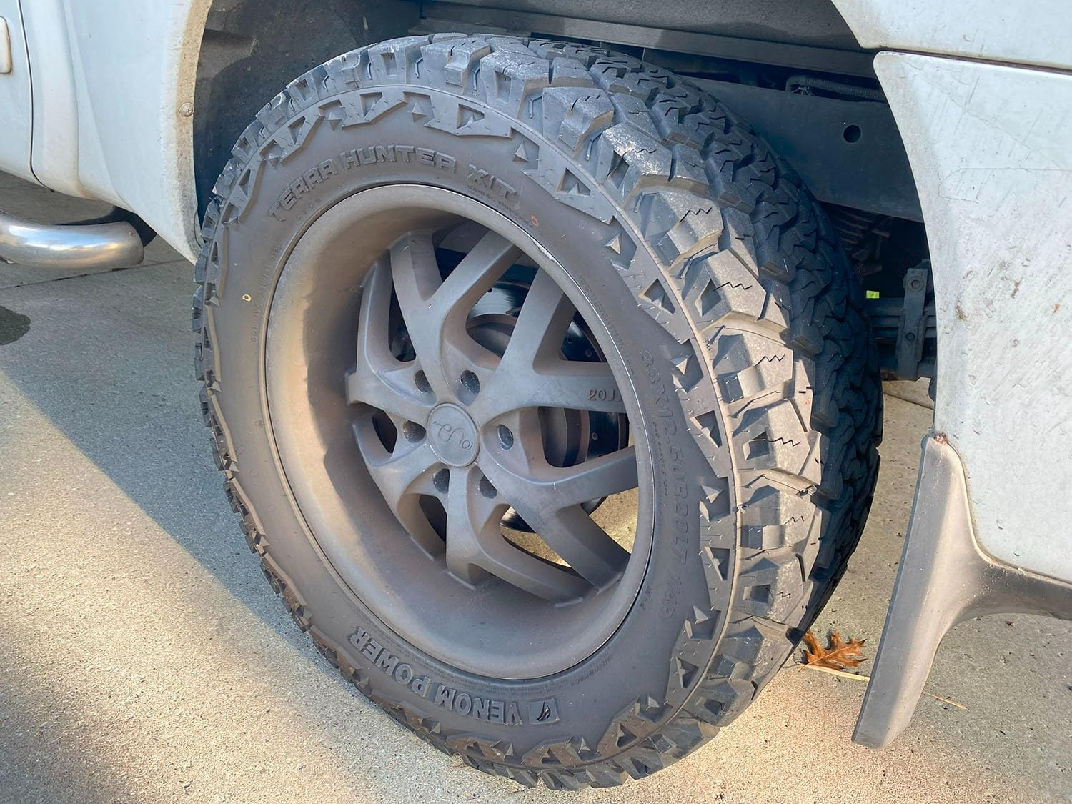 Venom Power Terra Hunter X/T LT275/60R20 Extreme Terrain E (10 Ply) Tire customer photo 2