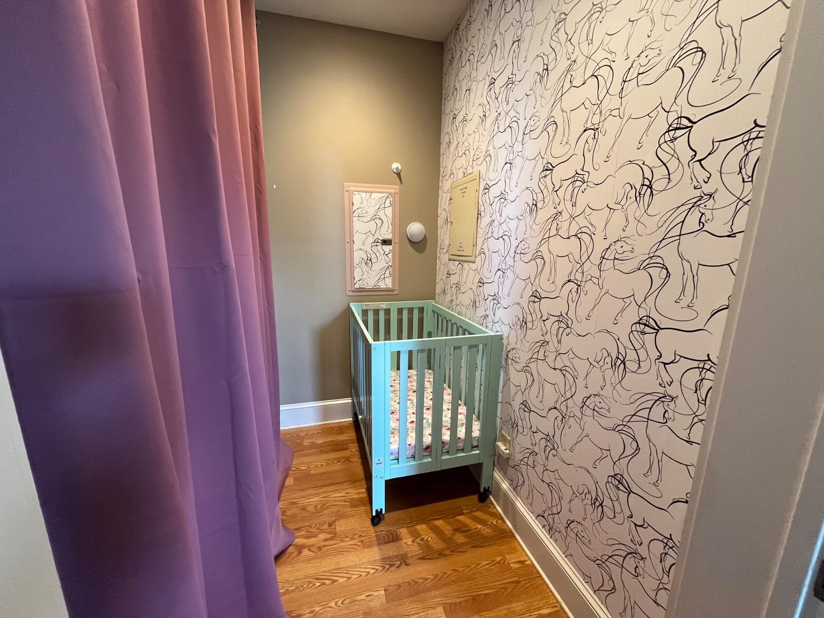 Dream On Me Jett Mini Folding Baby Crib in Pebble Grey, GreenGuard Gold & BSA, Lightweight & Portable, Patented Flat Folding System, Small Spaces & Travel, 1.5” Mattress Pad, 3 Heights, Safe Wheels customer photo 1