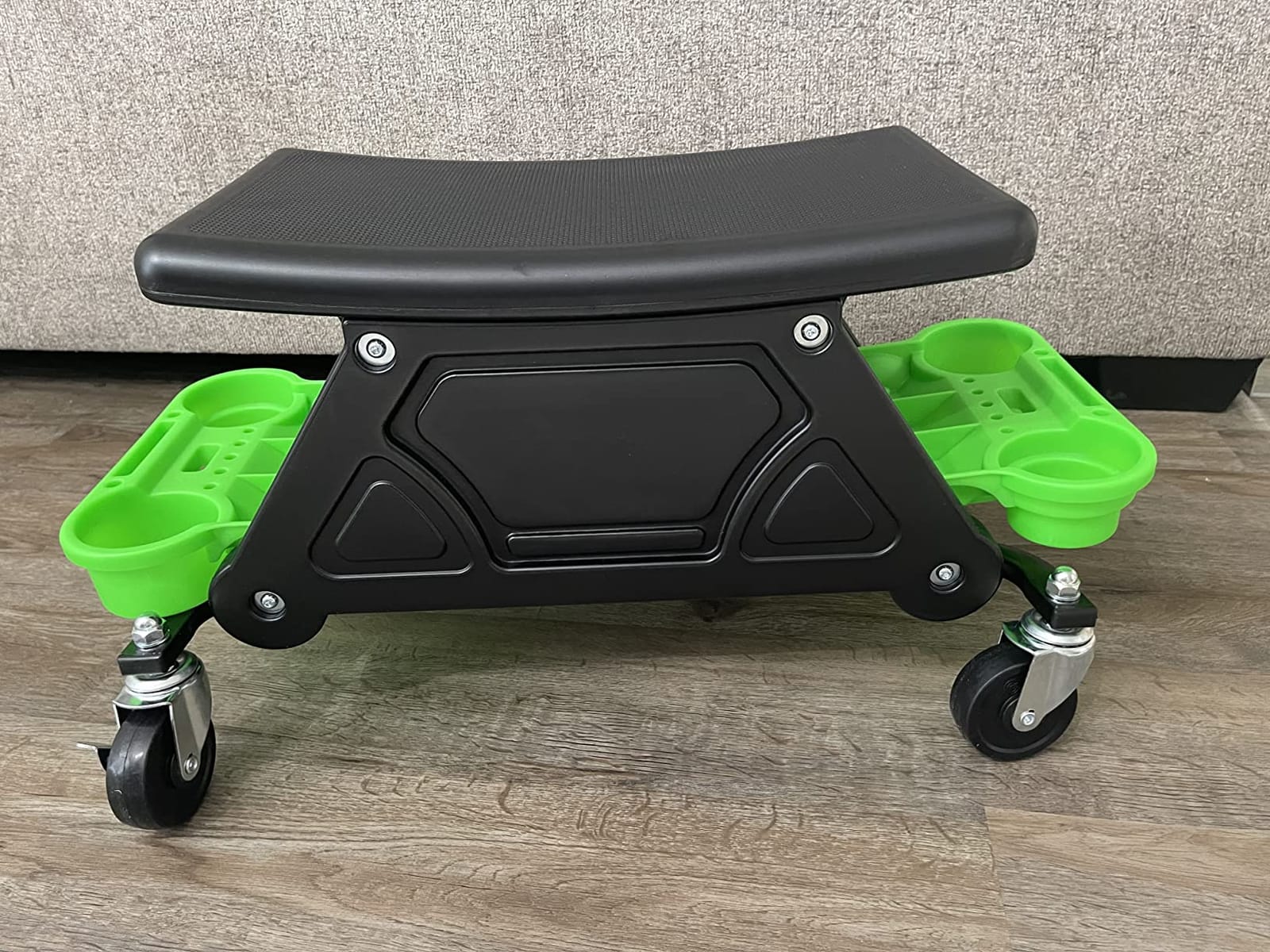 OEMTOOLS 24986 Heavy-Duty Rolling Workbench and Creeper Seat, Mechanics Stool with Wheels, Creepers, Shop Stools with Wheels, Automotive, Green and Black 300 LB Capacity customer photo 2