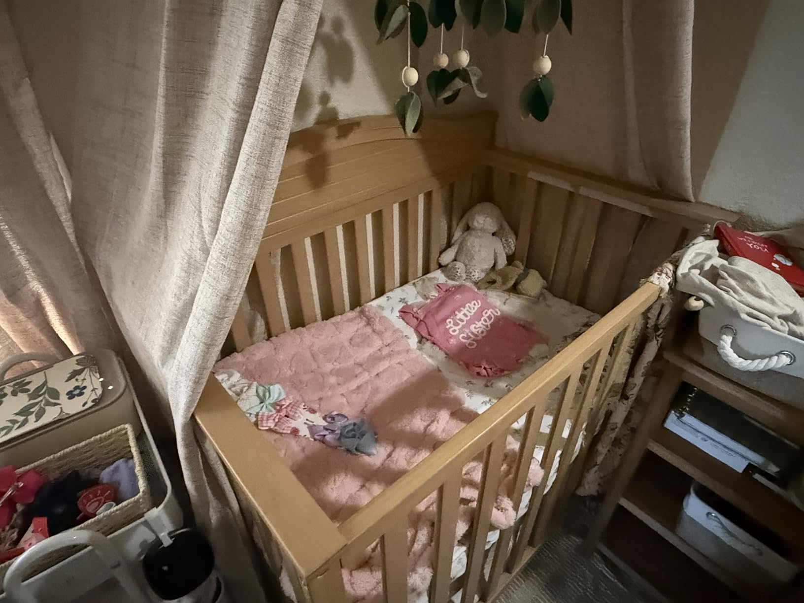 Graco Stella 4-in-1 Convertible Mini Crib with Bonus Mattress, White customer photo 1