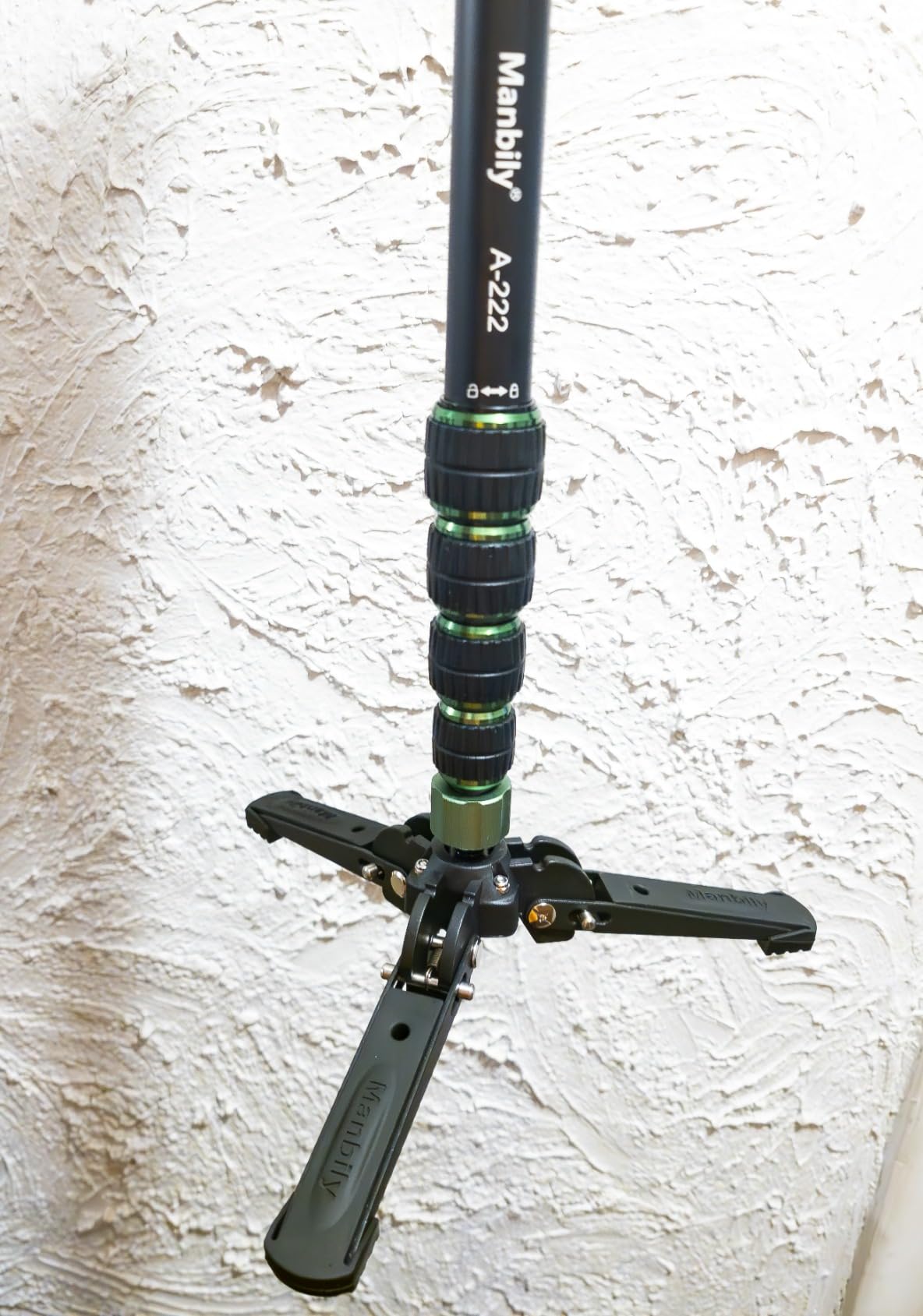 Manbily Extendable Camera Aluminum Monopod with Feet,Portable Travel Monopod with Removable Tripod Stand Base for DSLR Canon Nikon Sony Video Camcorder,5 Sections up to 67-in,Max Load 15.5 Lbs(A-222) customer photo 1