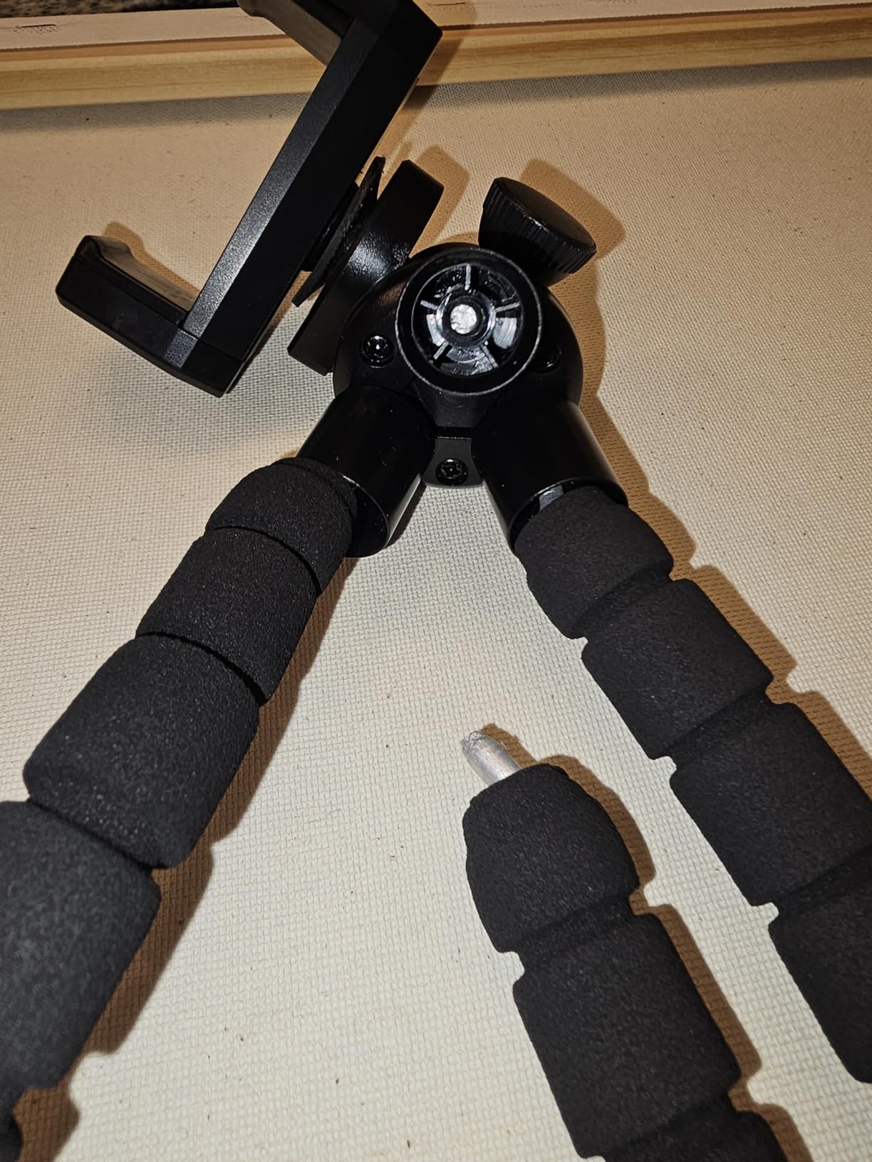 Aureday Phone Tripod, Flexible Tripod for iPhone and Android Cell Phone, Come with Wireless Remote and Clip for Video Recording/Vlogging/Selfie customer photo 1