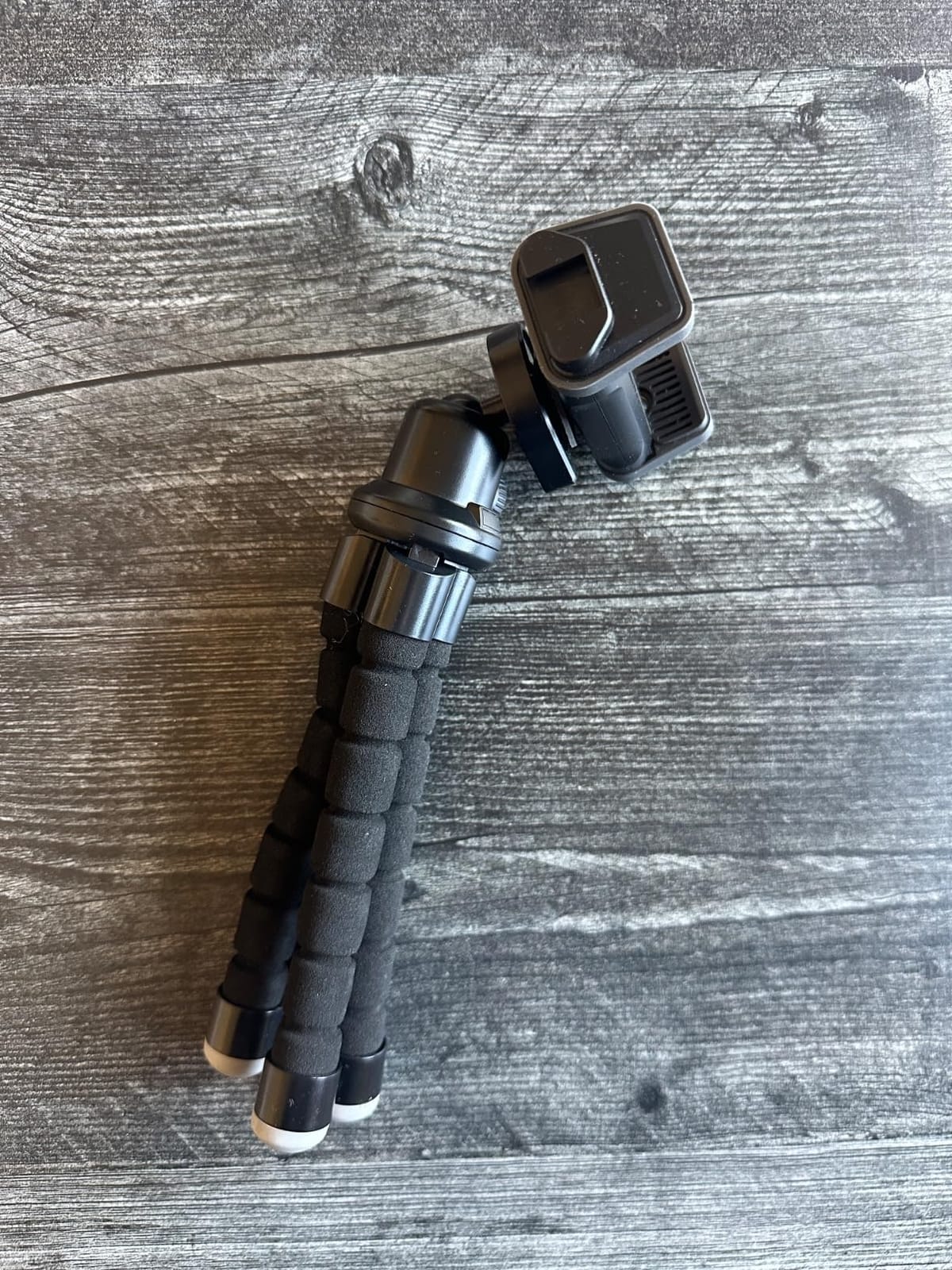 Aureday Phone Tripod, Flexible Tripod for iPhone and Android Cell Phone, Come with Wireless Remote and Clip for Video Recording/Vlogging/Selfie customer photo 2