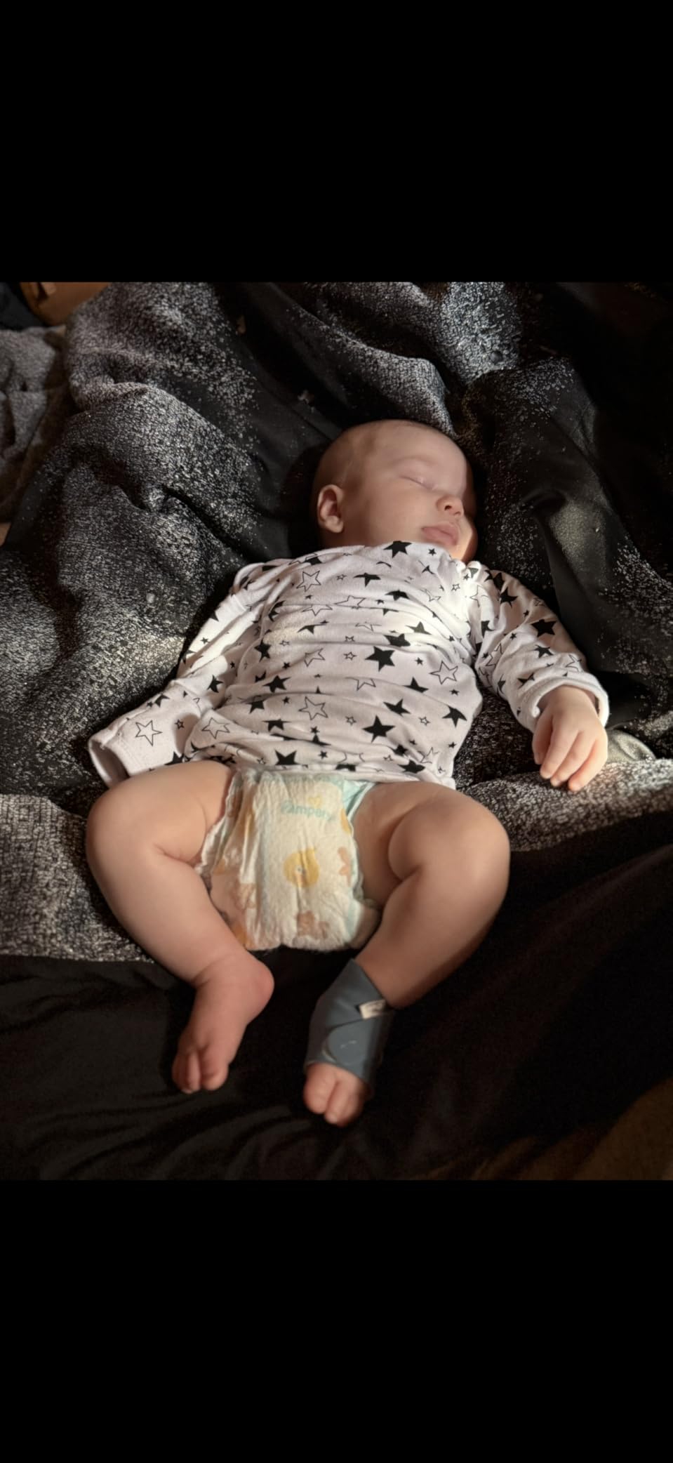 Owlet Dream Sock Smart Baby Monitor, Better Sleep for Baby & You customer photo 1