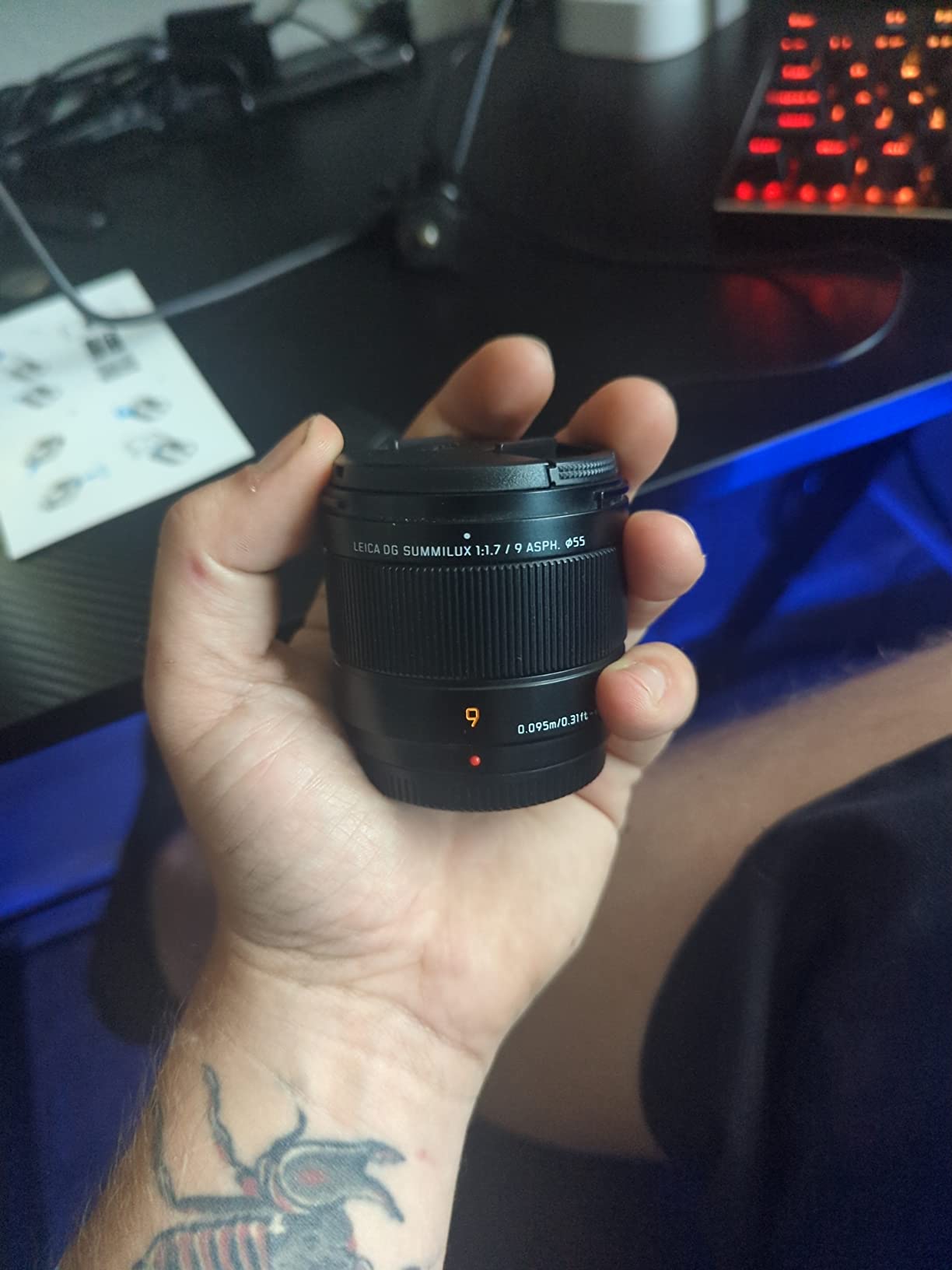Panasonic LUMIX Micro Four Thirds Camera Lens, Leica DG SUMMILUX 9mm F1.7 ASPH, Large Aperture, Video Performance, H-X09 Black customer photo 1