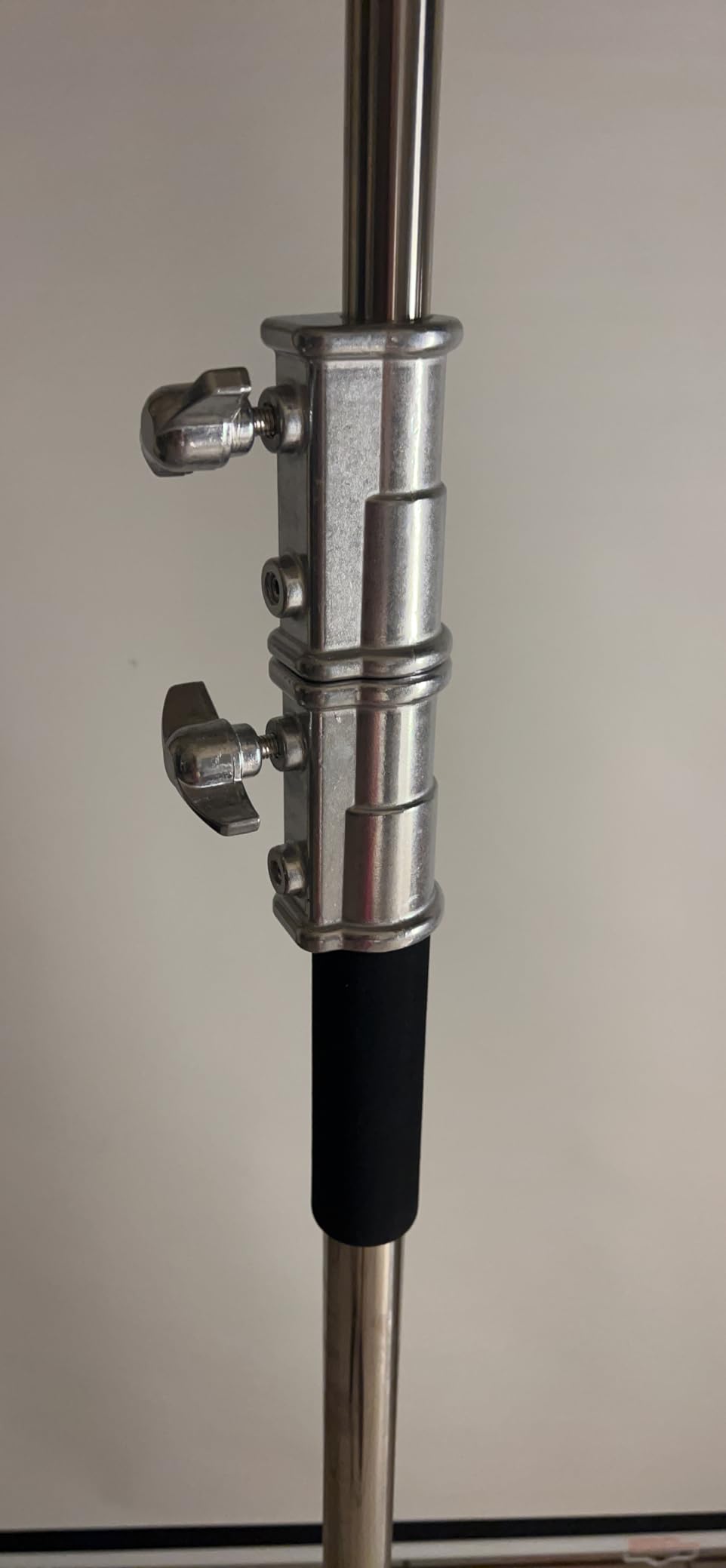 C Stand With Boom Arm - Photography Light Stand, Max Height 10.5ft/320cm, 4.2ft/128cm Holding Arm, Stainless Steel Heavy Duty Silver (CXJH01) customer photo 1