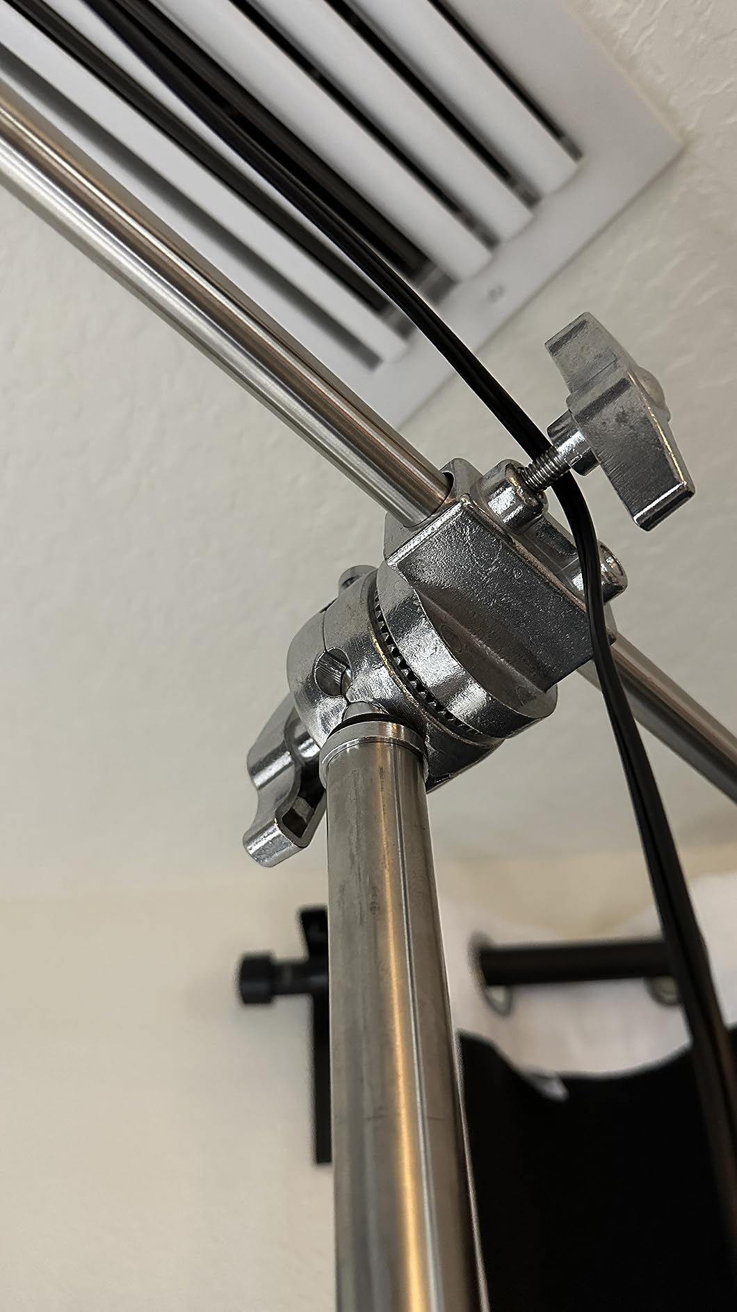 C Stand With Boom Arm - Photography Light Stand, Max Height 10.5ft/320cm, 4.2ft/128cm Holding Arm, Stainless Steel Heavy Duty Silver (CXJH01) customer photo 2