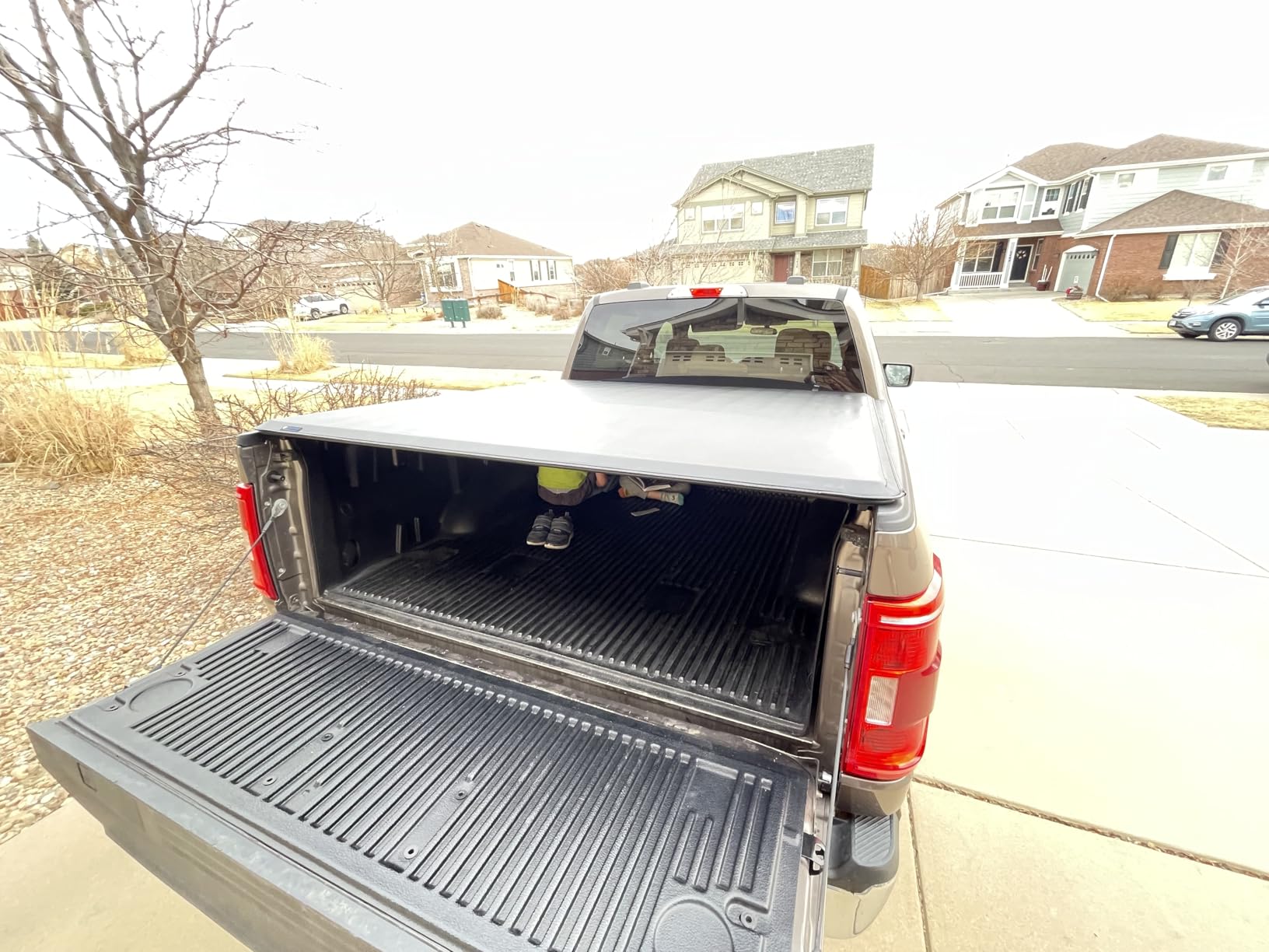 Tyger Auto T1 Soft Roll-up Truck Bed Tonneau Cover Compatible with 2021-2026 Ford F-150; Lightning | 5.5' (67