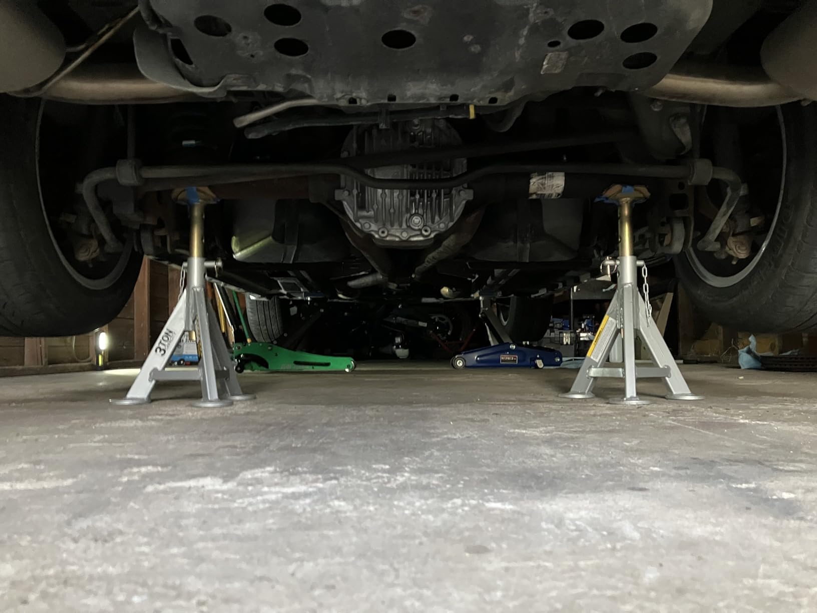 ESCO 3 Ton Performance Shorty Low Profile Jack Stands, 1 Pair customer photo 2