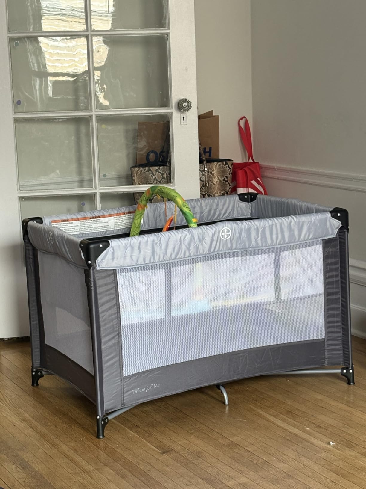 Dream On Me Zazzy Portable Baby Playard with Bassinet, Travel Carry Bag customer photo 2