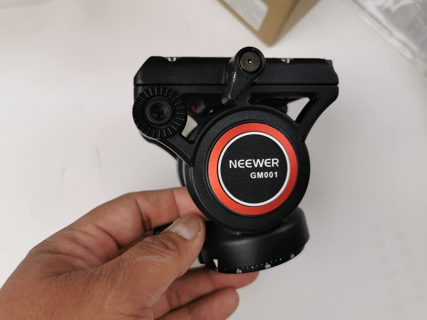 NEEWER Video Tripod Fluid Head with Quick Release Plate, Telescopic Handle & Panorama Scaled Base (⌀55mm), Max Load 13.2lb/6kg, Heavy Duty for DSLR Video Cameras, GM001 customer photo 2