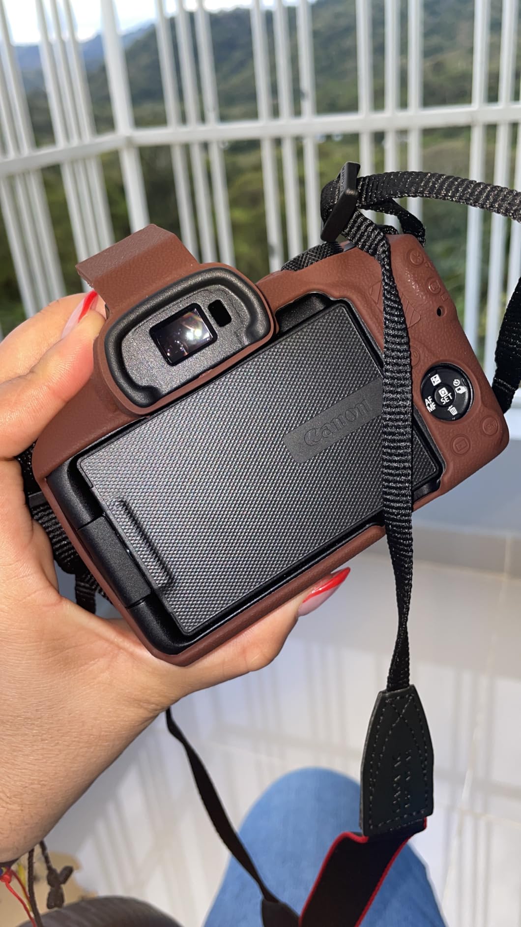 Canon EOS R50 Mirrorless Camera RF-S18-45mm F4.5-6.3 is STM Lens Kit, 24.2 Megapixel CMOS (APS-C) Sensor, 4K Video, Hybrid Camera, Photo and Video, Vlogging, Content Creator, RF Mount, White customer photo 2