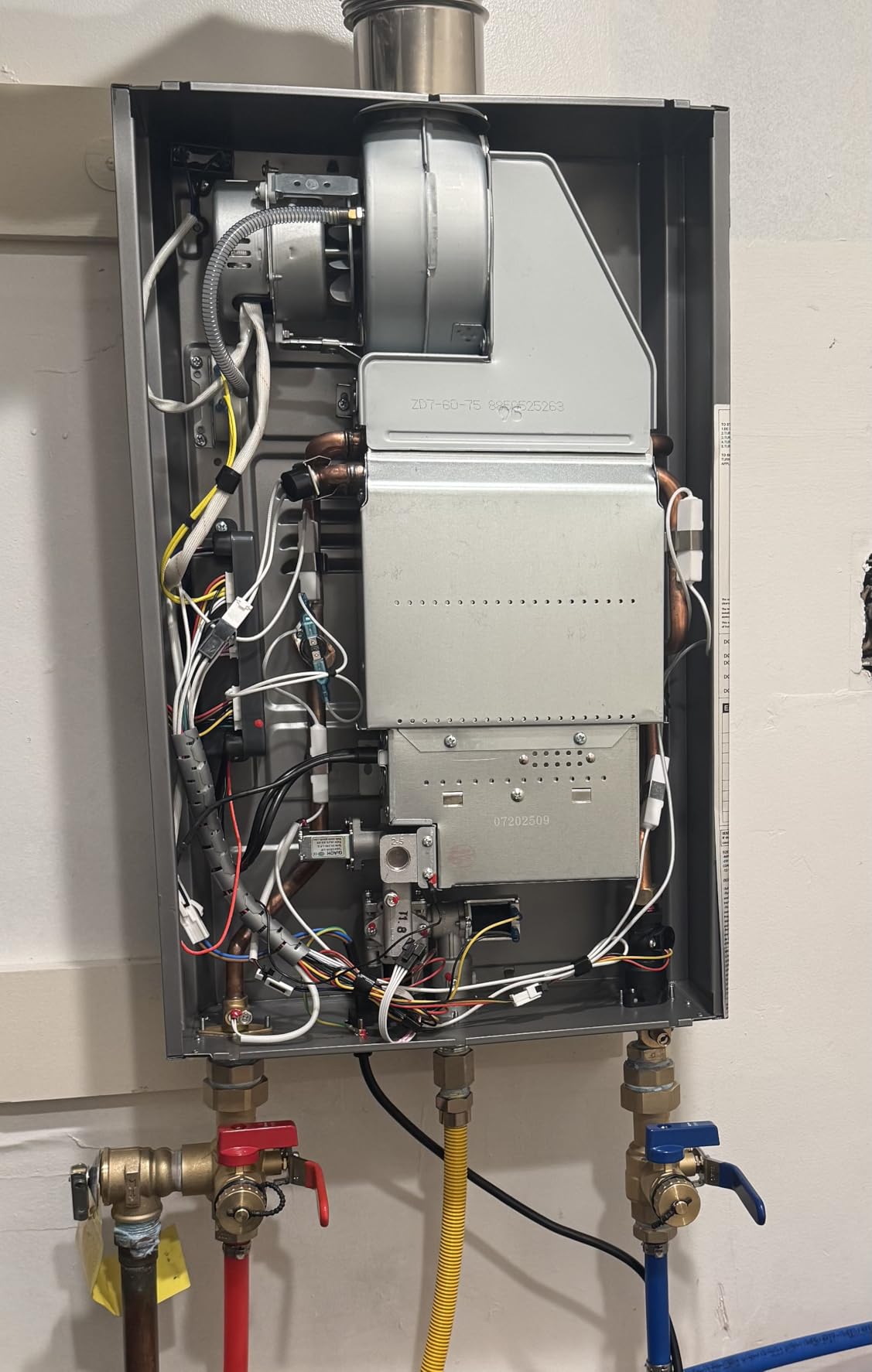 Ranein Propane Gas Tankless Water Heater, 4.3 GPM, 100,000 BTU, Indoor customer photo 1