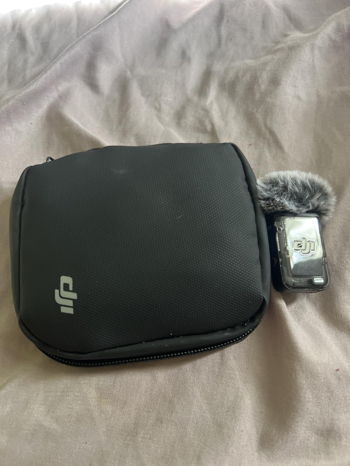 DJI Mic 2 (2 TX + 1 RX + Charging Case), All-in-one Wireless Microphone customer photo 2