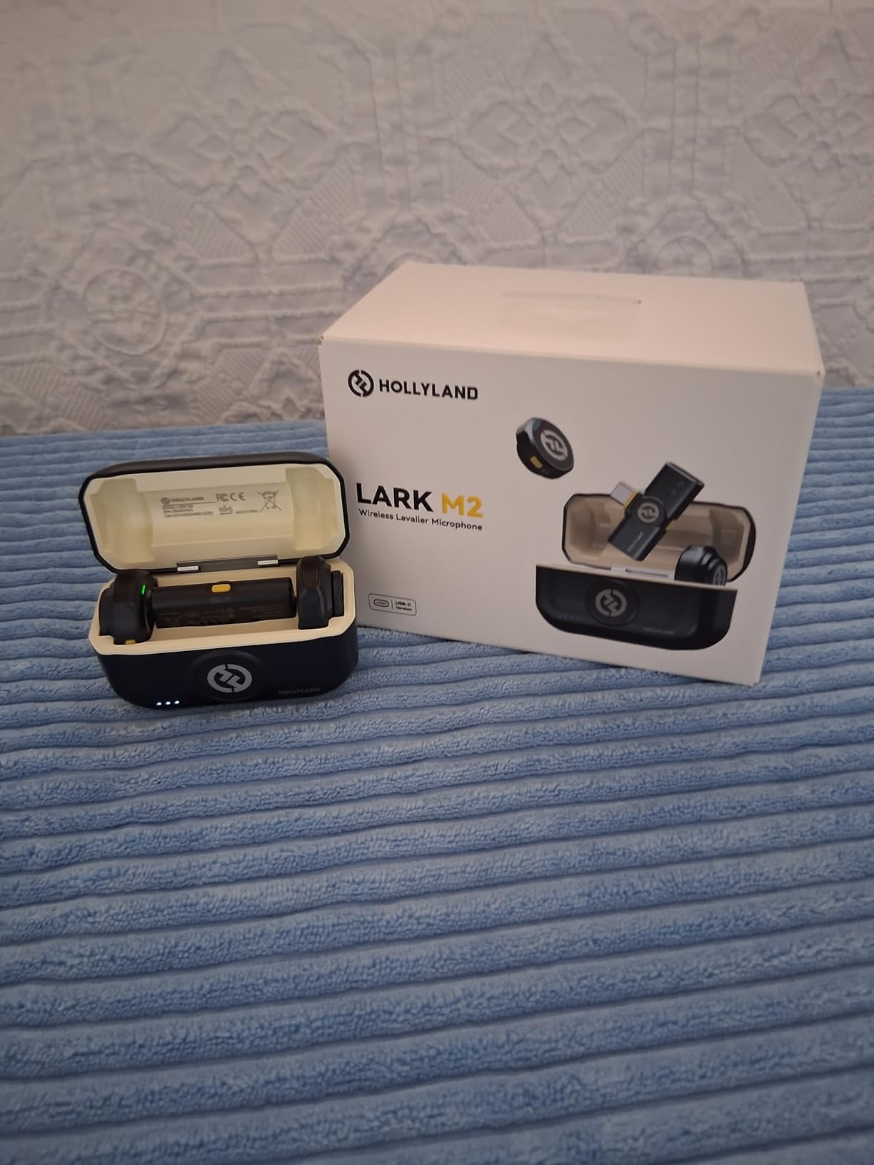 Hollyland Lark M2 Wireless Microphone for iPhone15/16/17&Android, USB C Mini Lapel Microphone Wireless, 1000ft Range, Hi-Fi Audio, Noise Cancellation, 30H Battery for Video Recording, Streaming customer photo 1