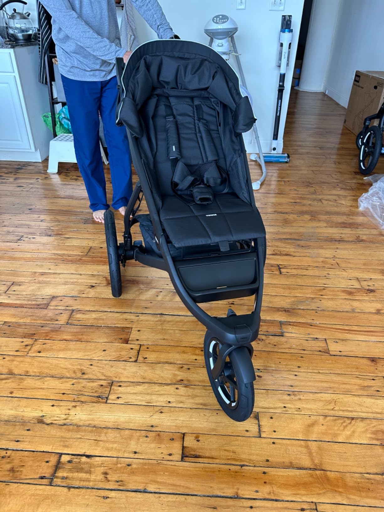 Thule Urban Glide 3 Double Child All-Terrain Stroller, One-Handed fold with self Standing Design, Air-Filled Tires, Upright Seats with Adjustable Recline and Built-in Leg Rest customer photo 1