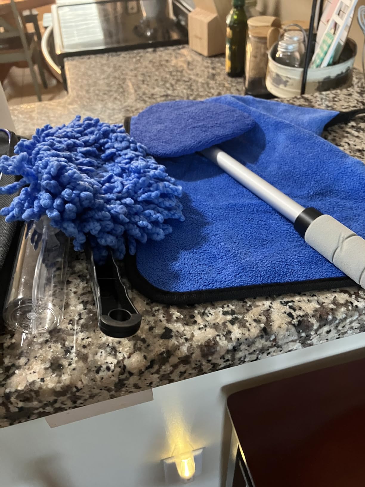 17pcs Car Detailing Kit Interior Cleaner, Car Interior Cleaning Kit with Handheld Car Vacuum, Car Detailing Brushes, Windshield Cleaning Tool, Car Cleaning Supplies, Car Accessories for Men, Women customer photo 1