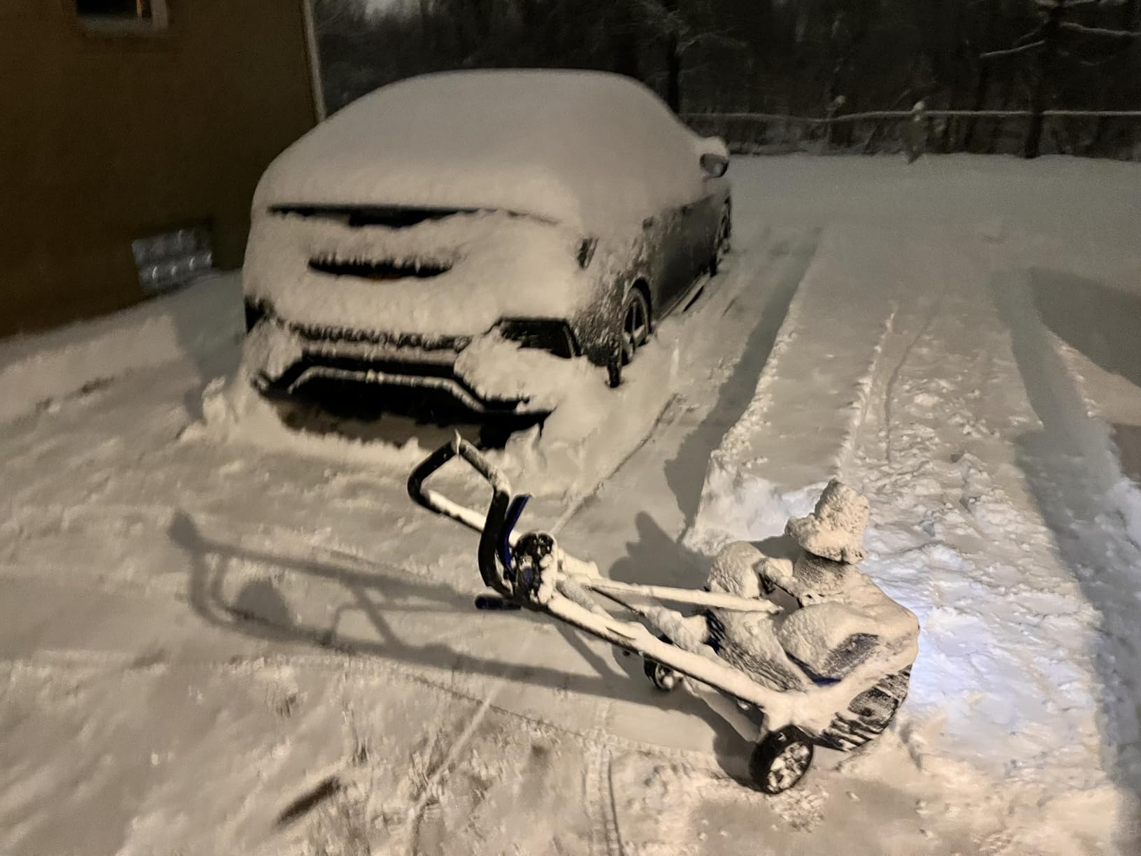 Westinghouse WSnow18 48V Cordless Snow Blower 18 Inch Kit, Steel Auger, LED Light, 1200W Brushless Motor, 25ft Throwing Distance, Plows 650lbs/min, Compatible with Snow Joe Batteries customer photo 1