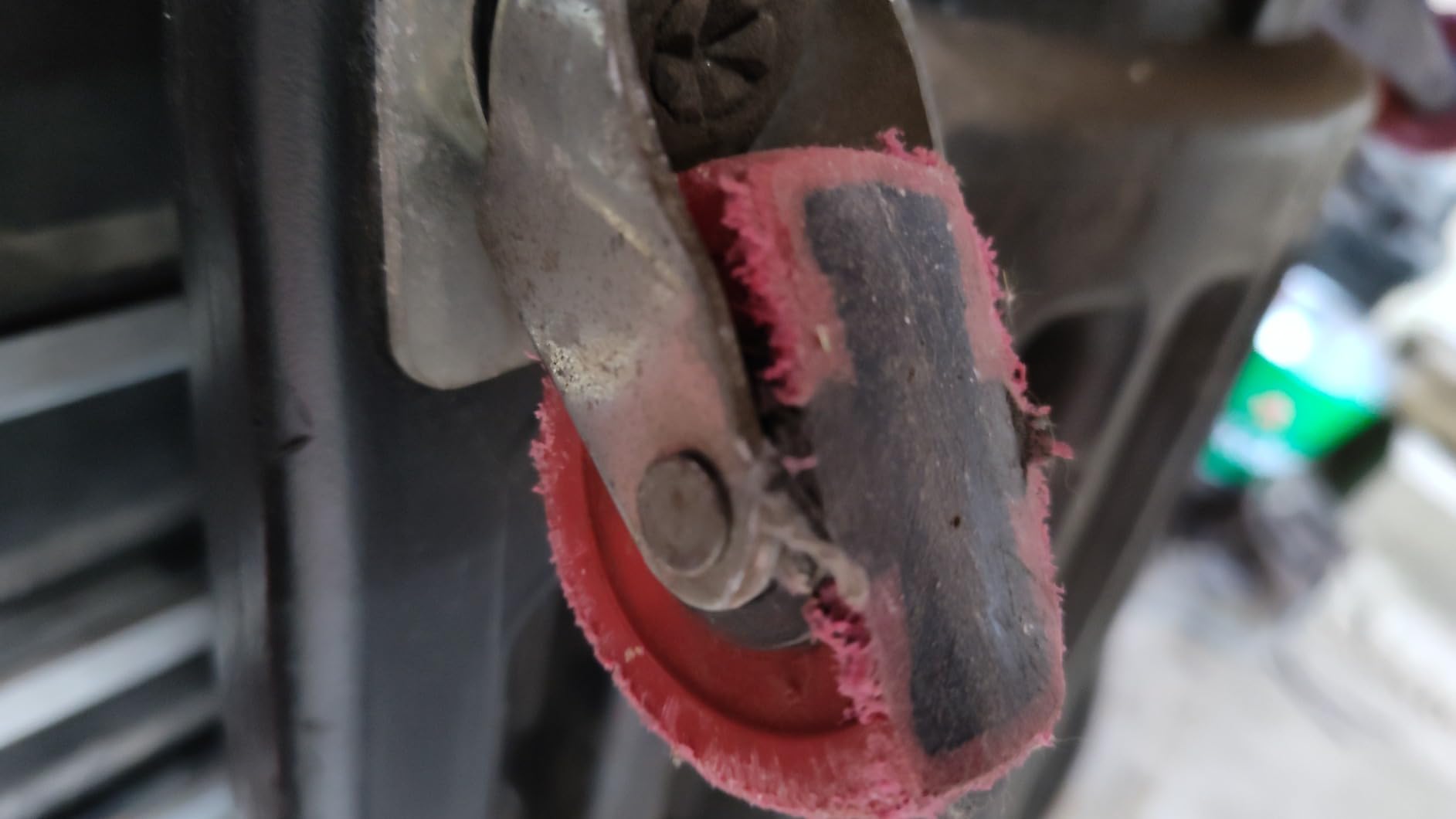 Auto Dynasty 40 in Low-Profile Under-Car Rolling Mechanic Creeper, Red customer photo 2
