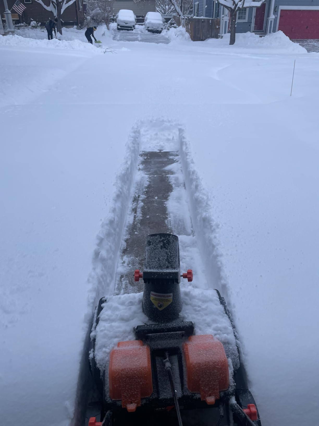 VOLTASK 48V Cordless Snow Blower, 48-Volt | 20-Inch Brushless Electric Snow Blower Cordless, Battery Snow Blower with Directional Plate & LED Lights (2 * 24V Battery & Dual Quick Charger Included) customer photo 2