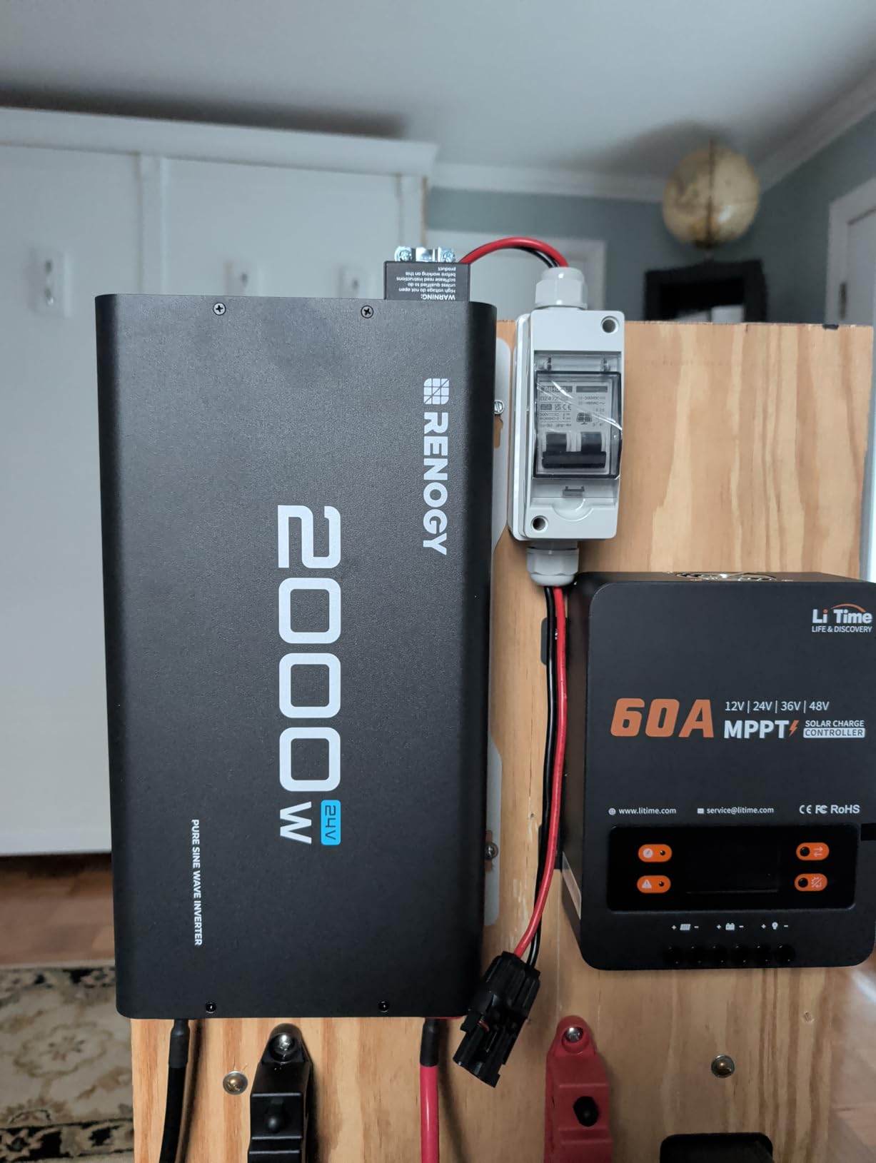Renogy 2000W Pure Sine Wave Inverter 24V DC to 120V AC for RV Truck Home customer photo 2