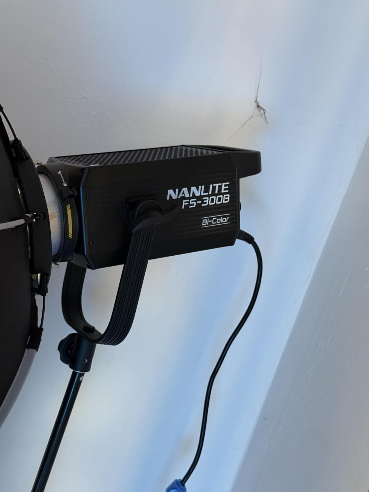 Nanlite FS-300B Bi-Color LED Video Light customer photo 1
