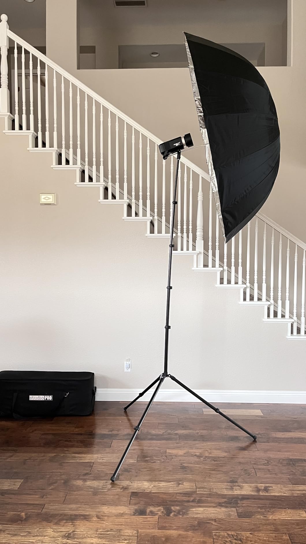 ULANZI T270 Light Stand - 8.8FT/270cm Adjustable Photography Light Stand Tripod, Aluminum Portable Studio Lighting Stand for Softbox, LED Video Light, Reflector, Strobe, Photo Video Photography customer photo 2