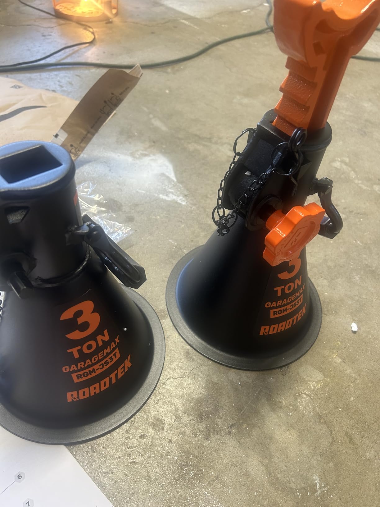 Jack Stands 3 Ton with Double Locking, Heavy-Duty Car Jack Stands, 1 Pair customer photo 2