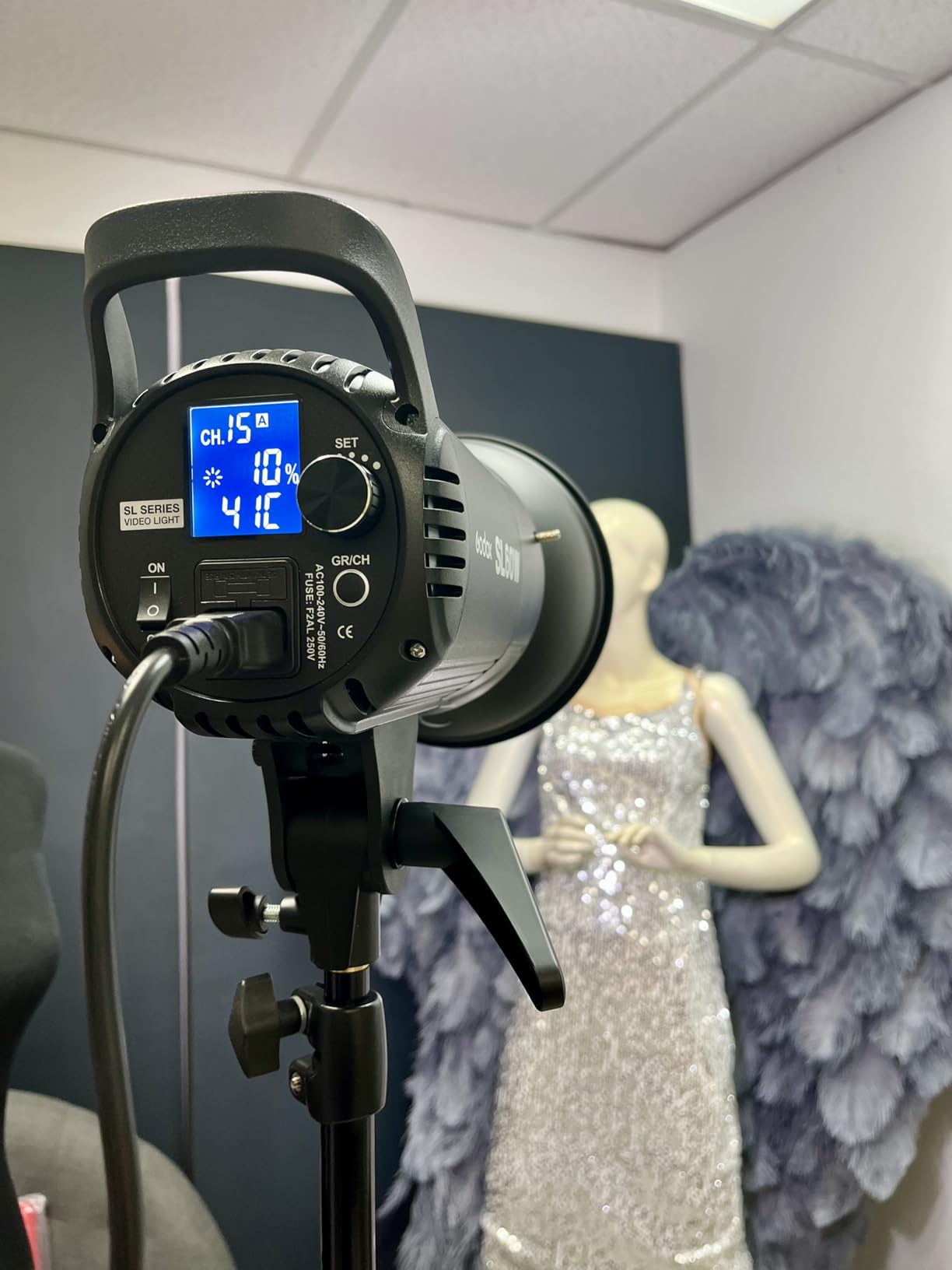Godox SL60W LED Video Light, 60W 5600K Daylight LED Continuous Light SL-60W, Powerful Studio Bright Light with Bowens Mount 10-100% Brightness for Video Recording Wedding customer photo 2