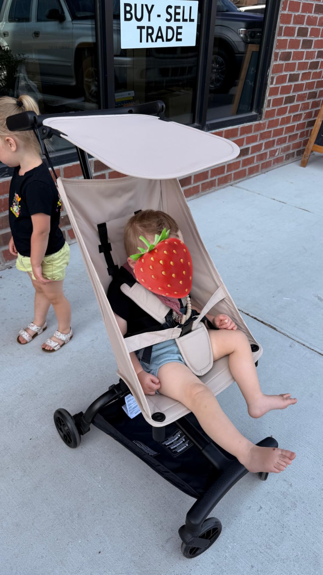 Mompush Jeto Ultra-Lightweight Travel Stroller Only 9.8lbs customer photo 2