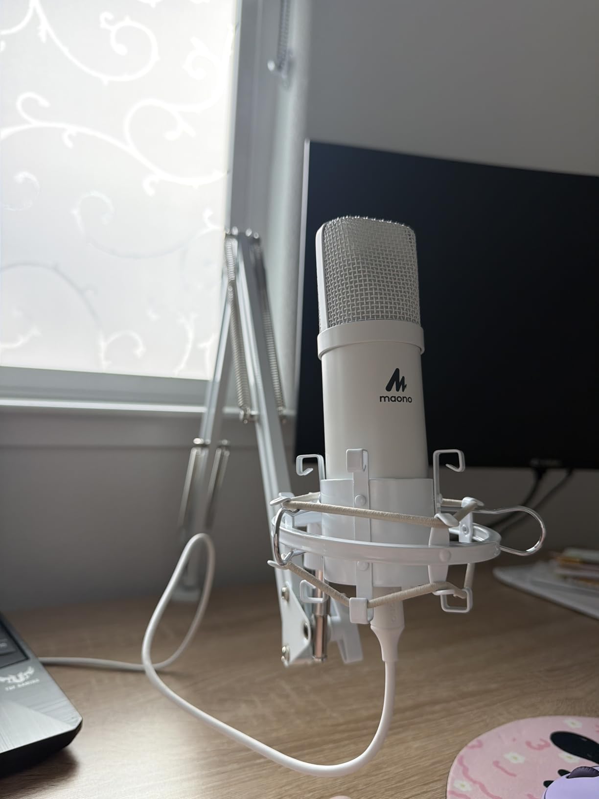 MAONO A04 Gen2 XLR/USB Condenser Microphone Kit for PC Podcast Recording customer photo 2