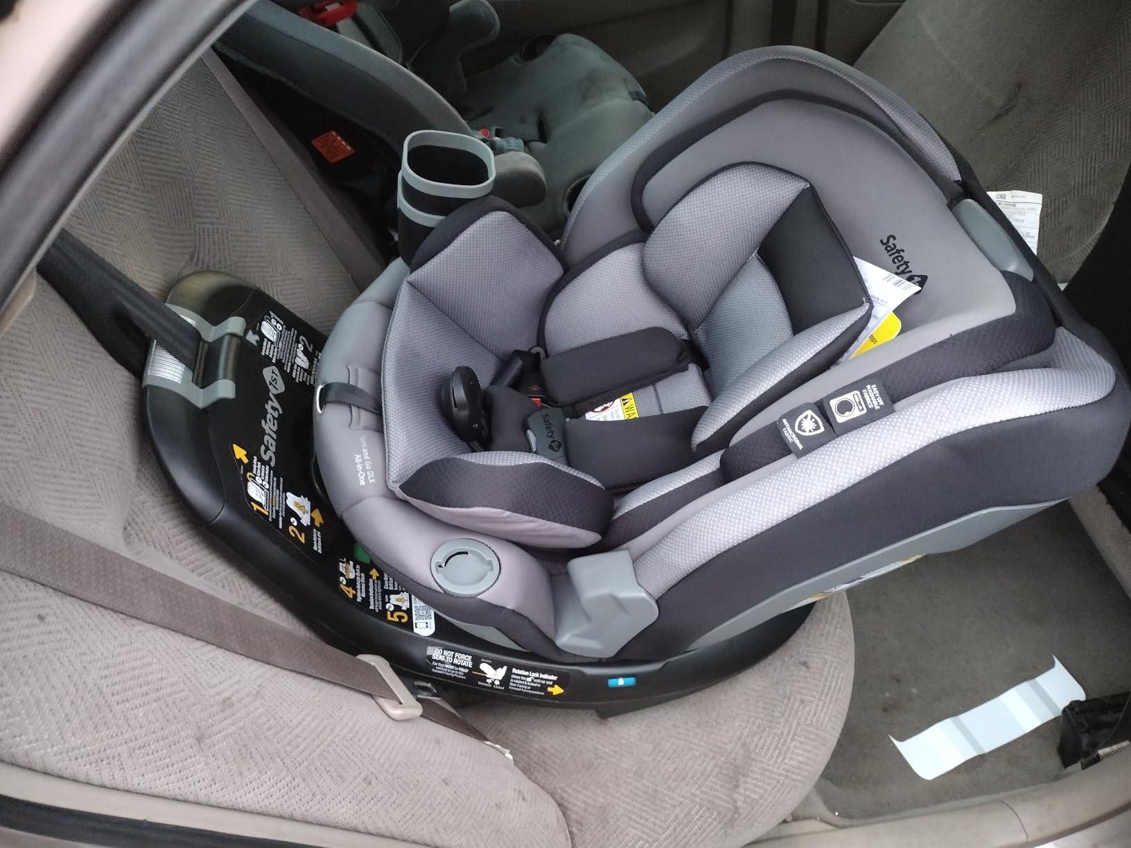 Safety 1st Turn and Go 360 DLX 360 Car Seat, Rotating All-in-One Convertible Car Seat, Stonington customer photo 1