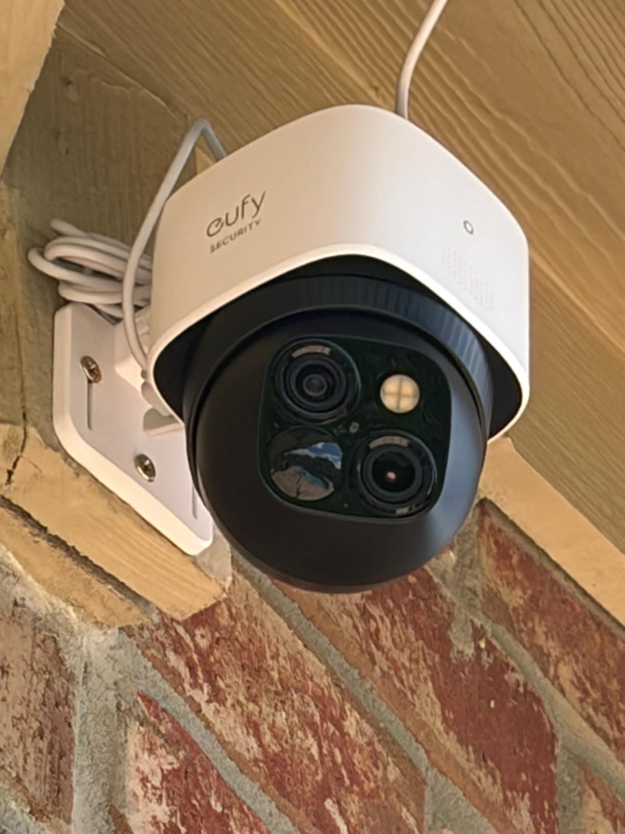 eufy Security SoloCam S340, 4-Cam Kit, 3K Dual-Lens Solar Security Camera customer photo 2
