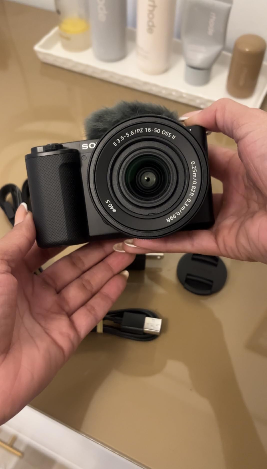 Sony ZV-E10 APS-C Mirrorless Camera with 16-50mm Lens Black customer photo 2
